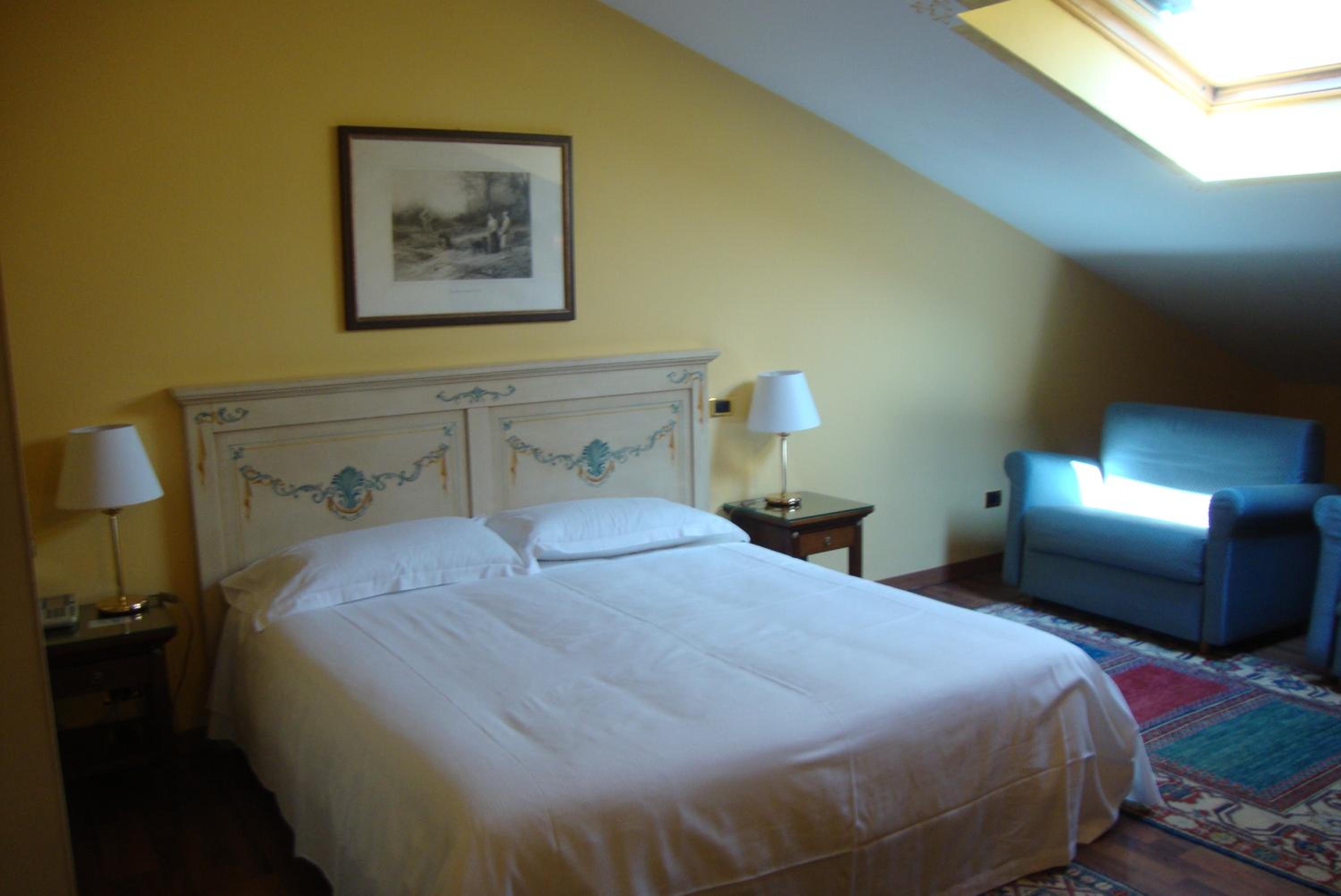 Double Room - Photo 10
