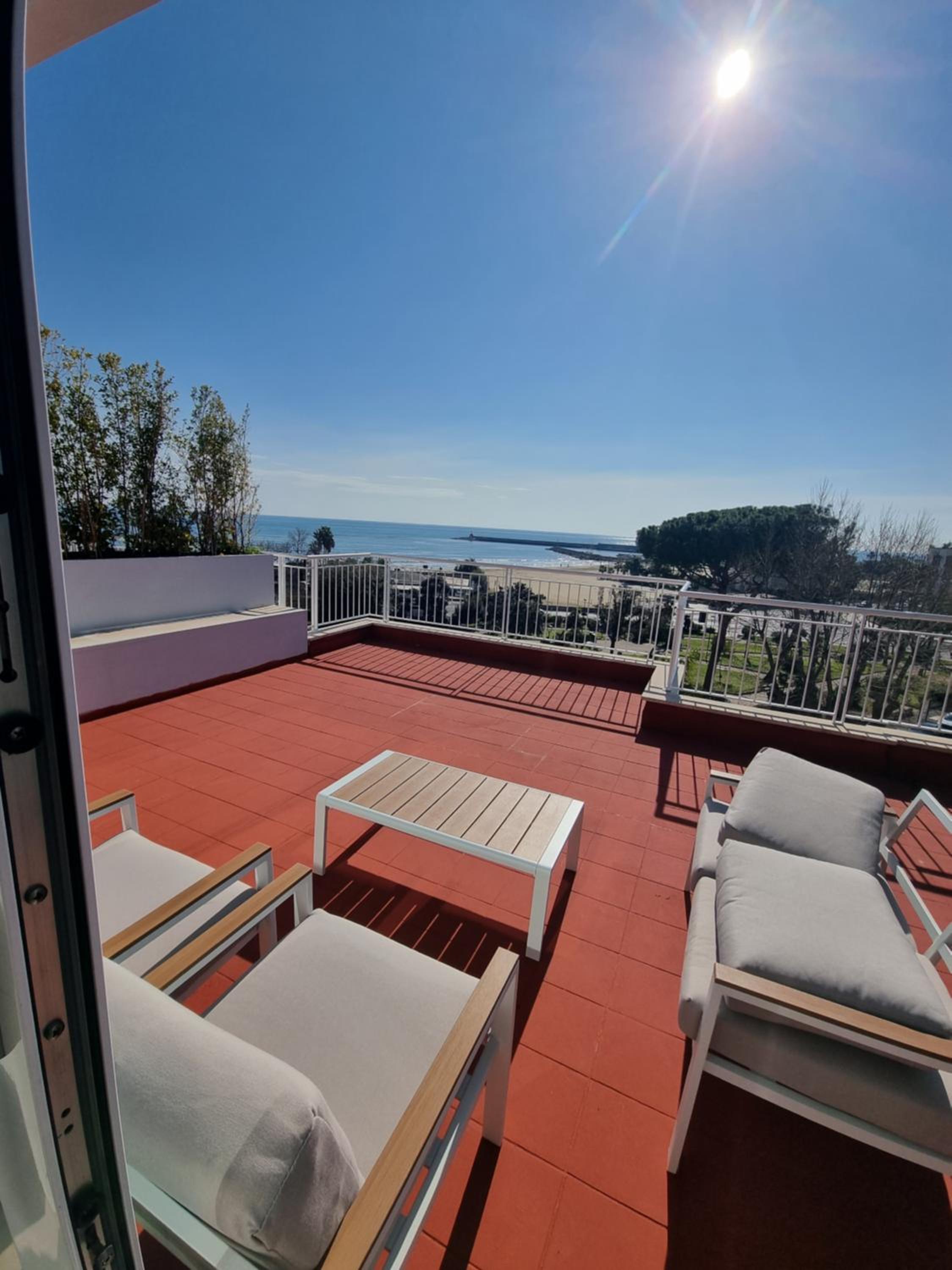 Superior Suite with Sea View - Photo 2