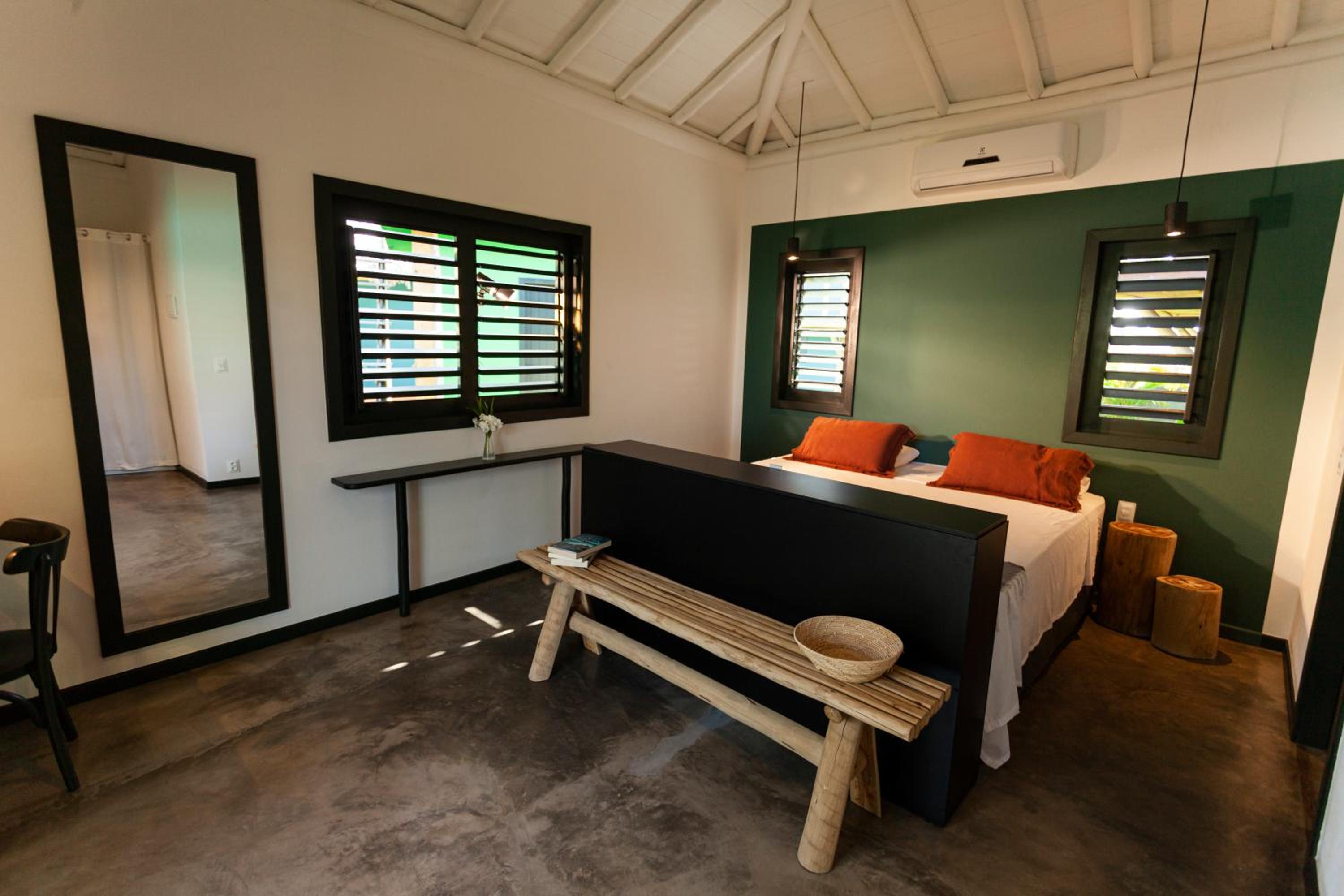 Superior Bungalow photo 1
