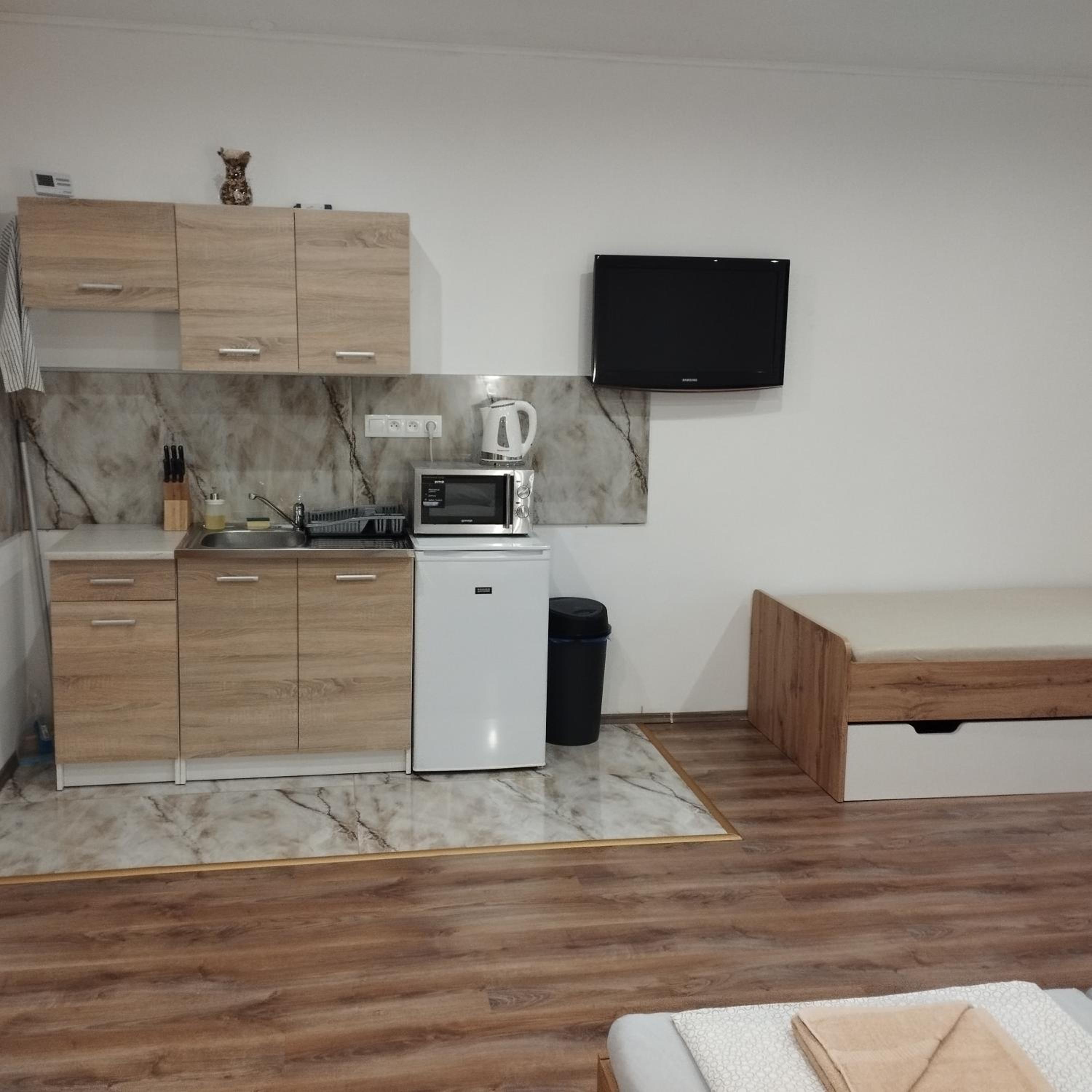 Family Studio photo 2