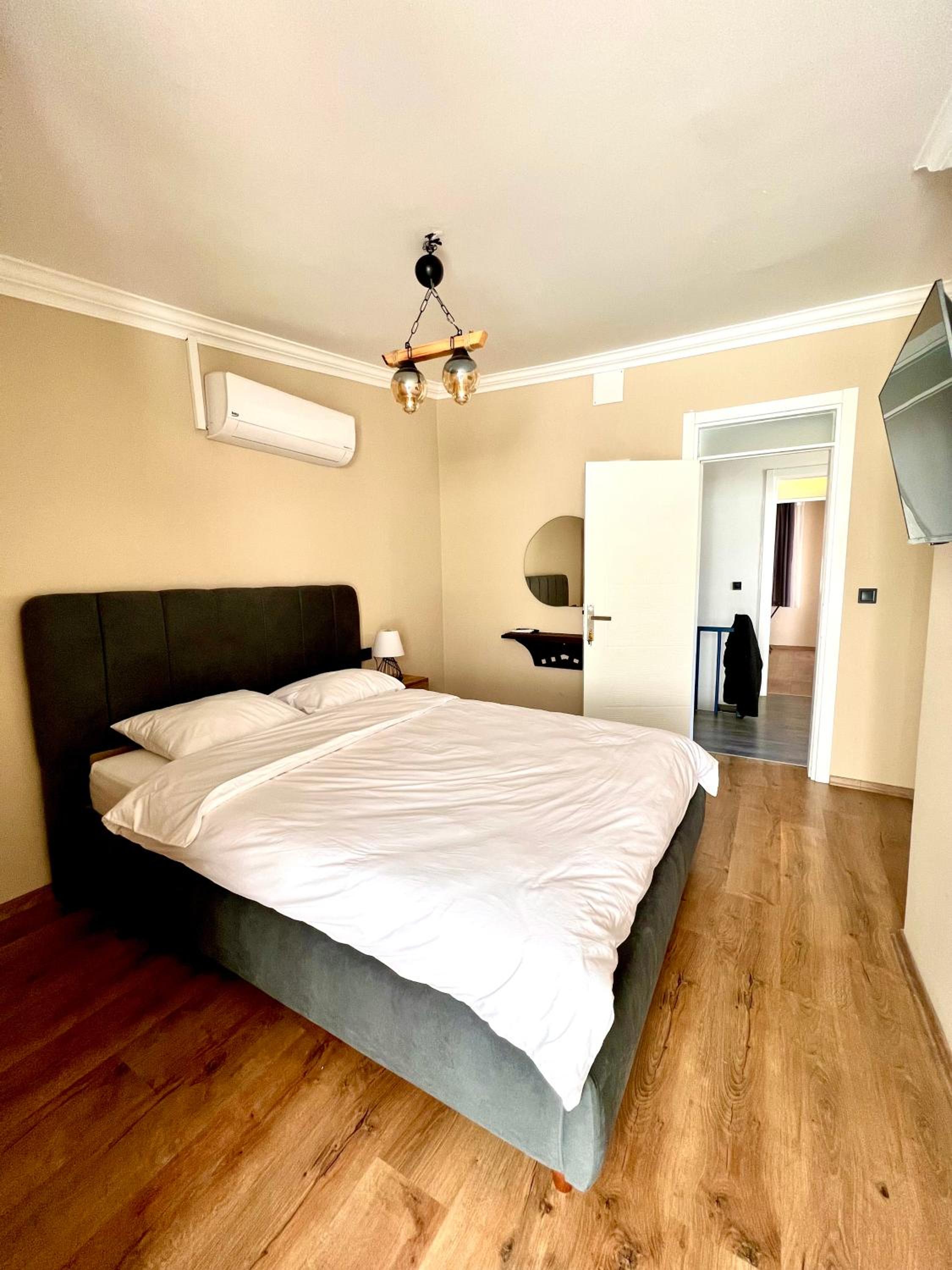 Double Room - Photo 13