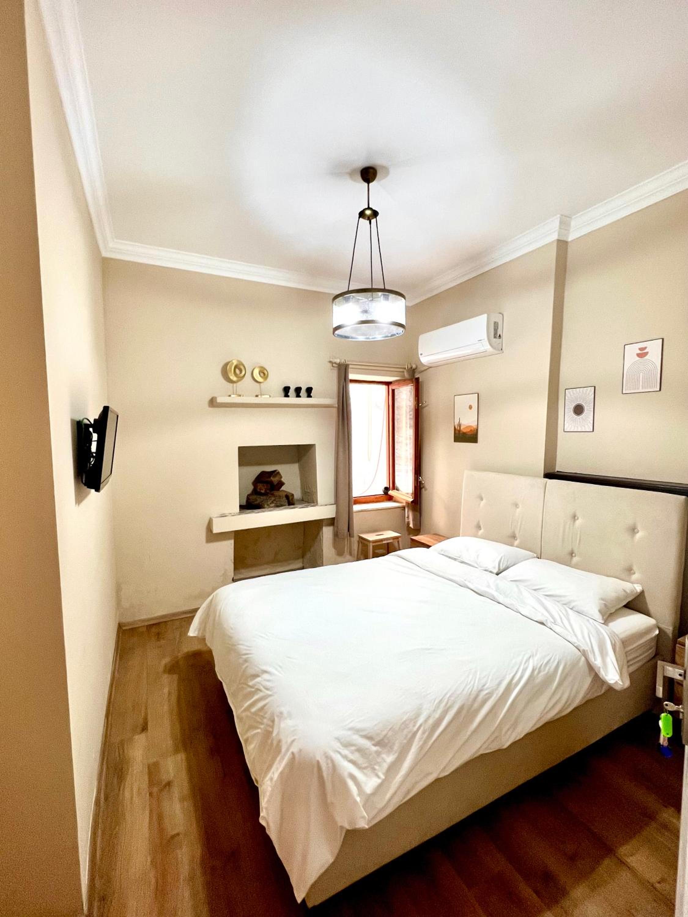 Double Room - Photo 17