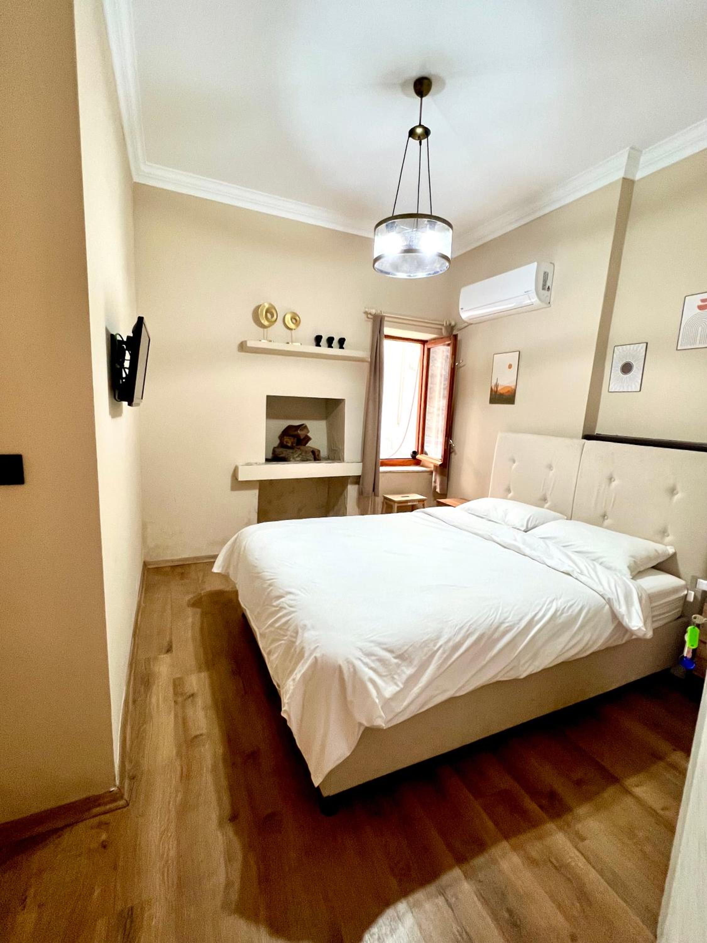 Double Room - Photo 18