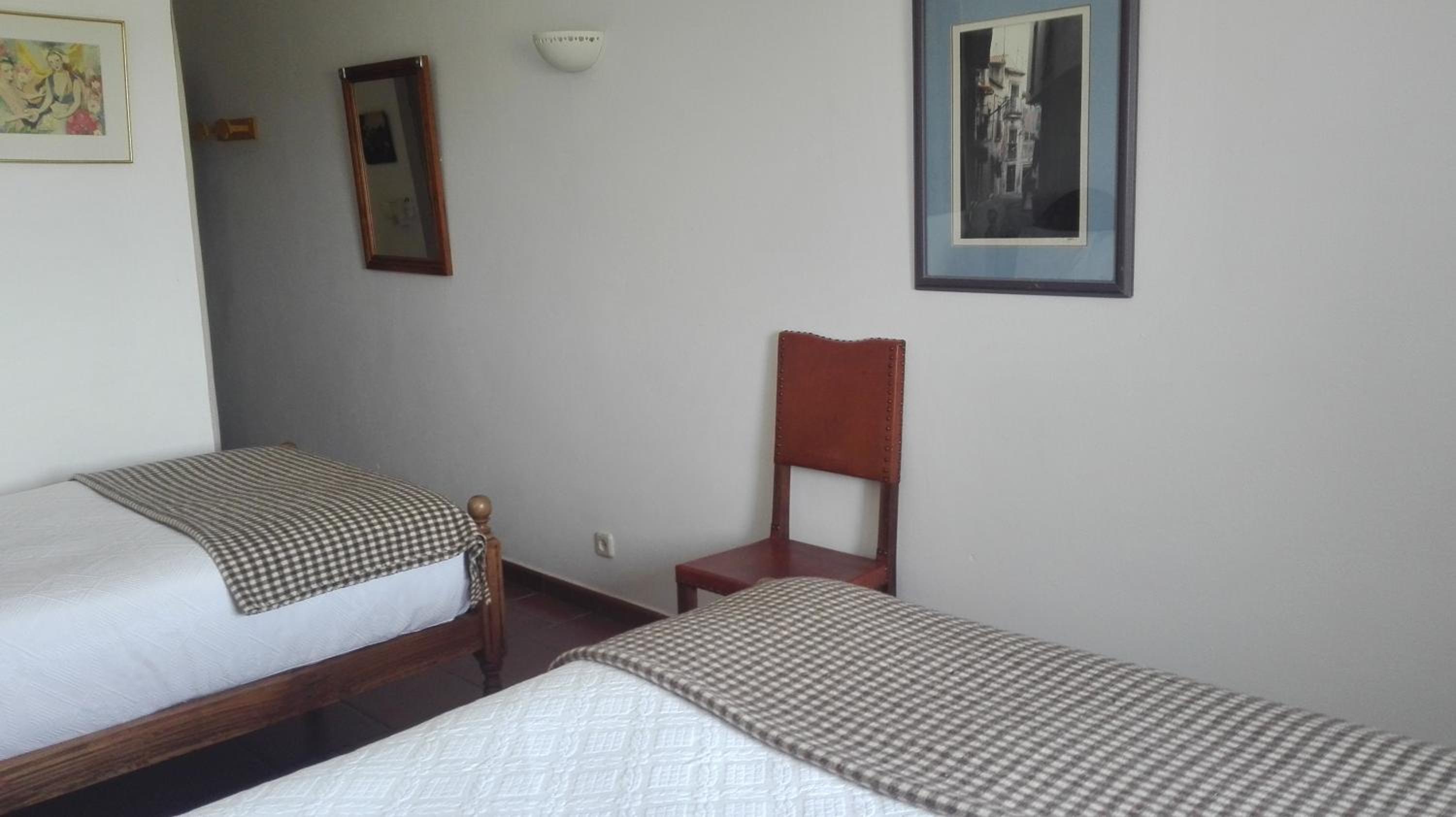 Triple Room with Lake View - Photo 3