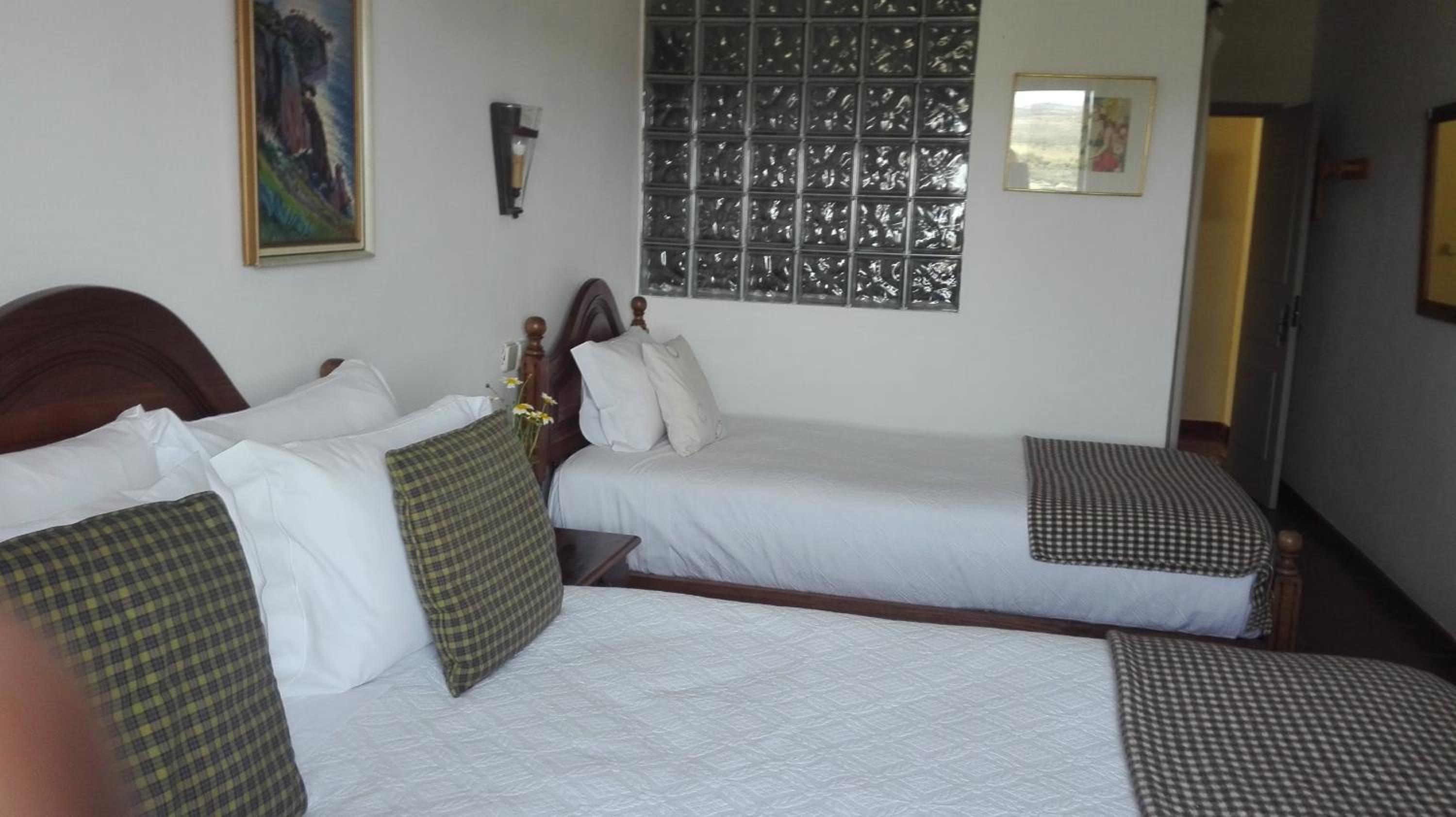 Triple Room with Lake View - Photo 2