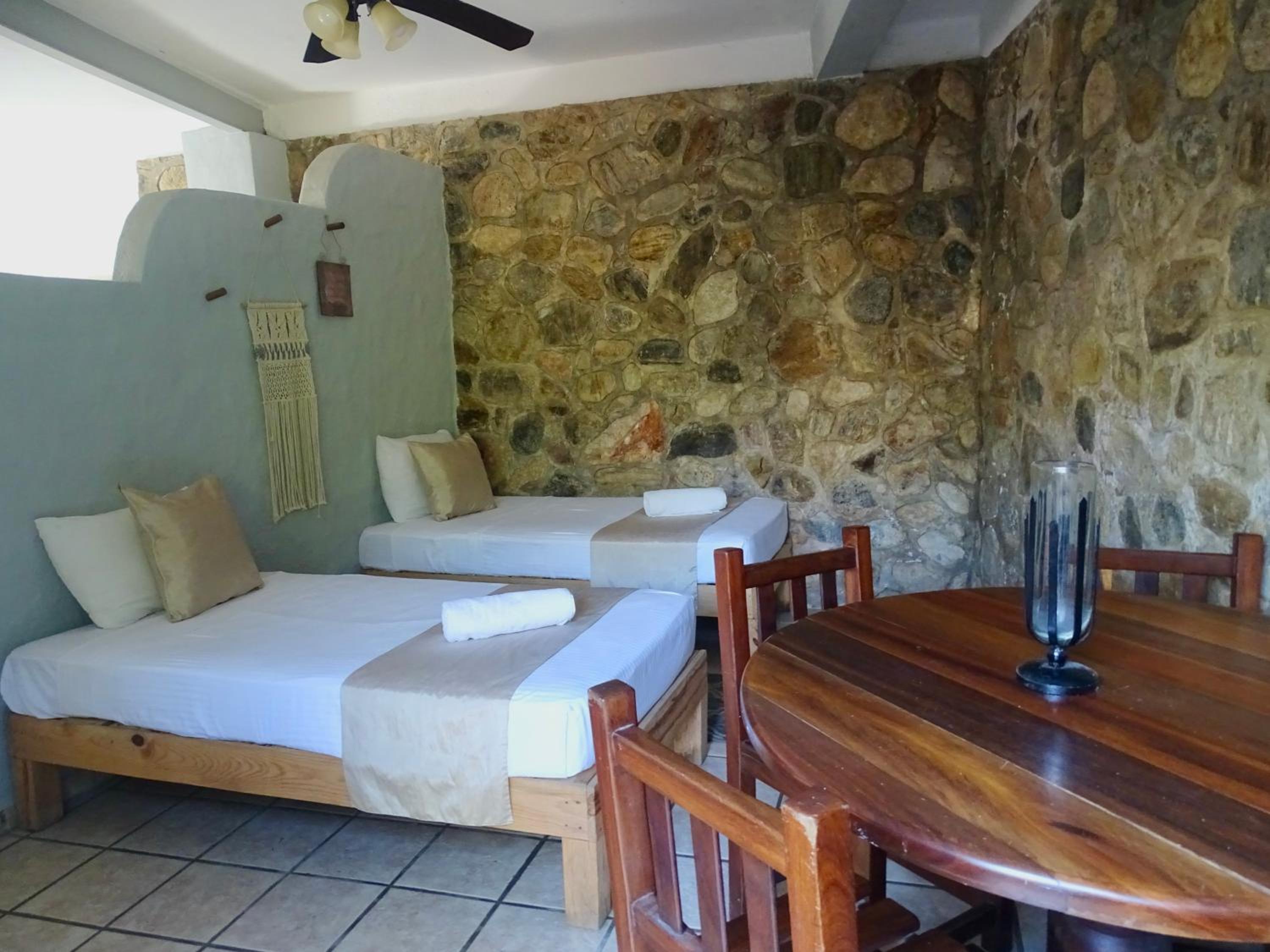 Deluxe Family Suite photo 3