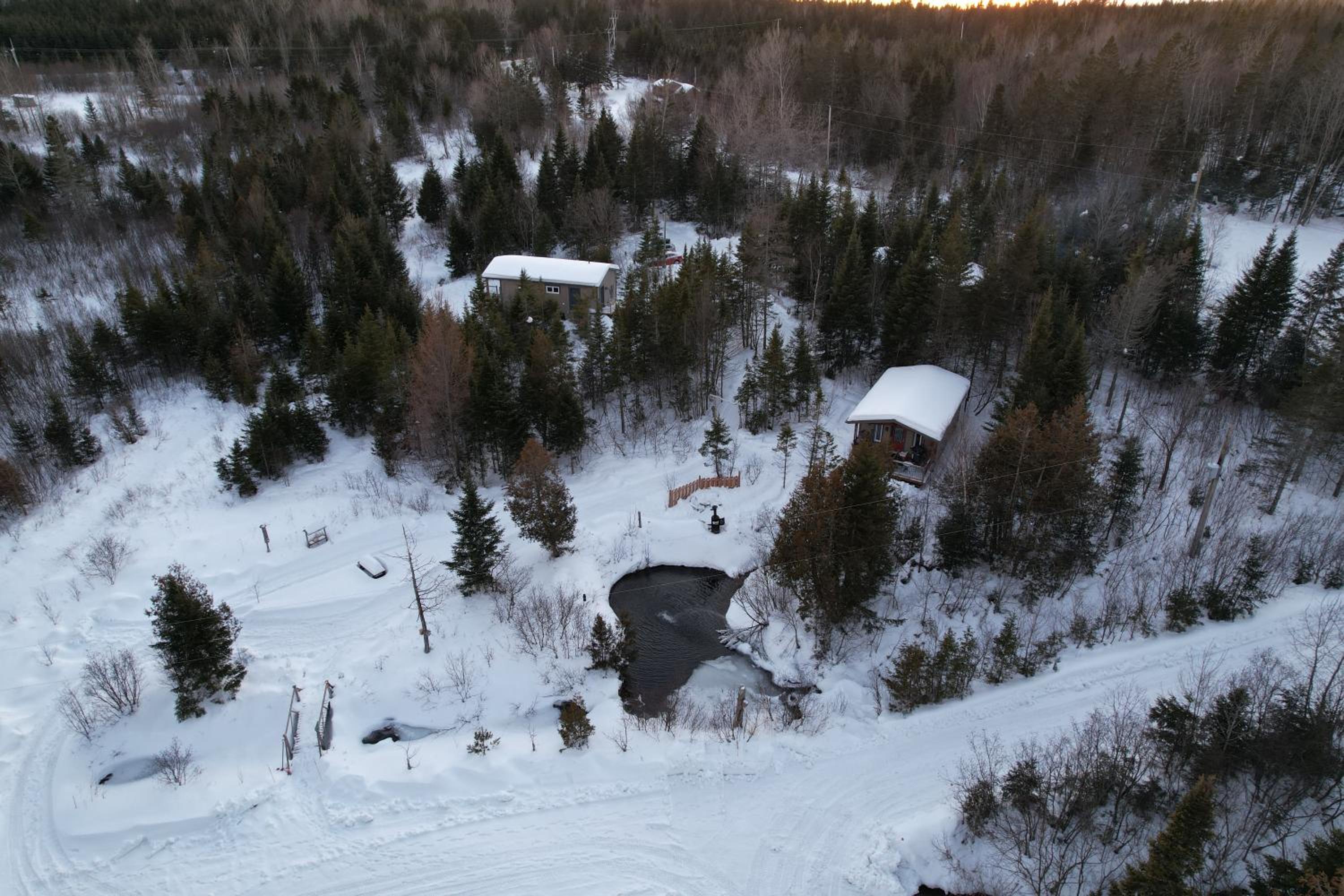 Chalet (Le Hors-La-Loi) photo 3