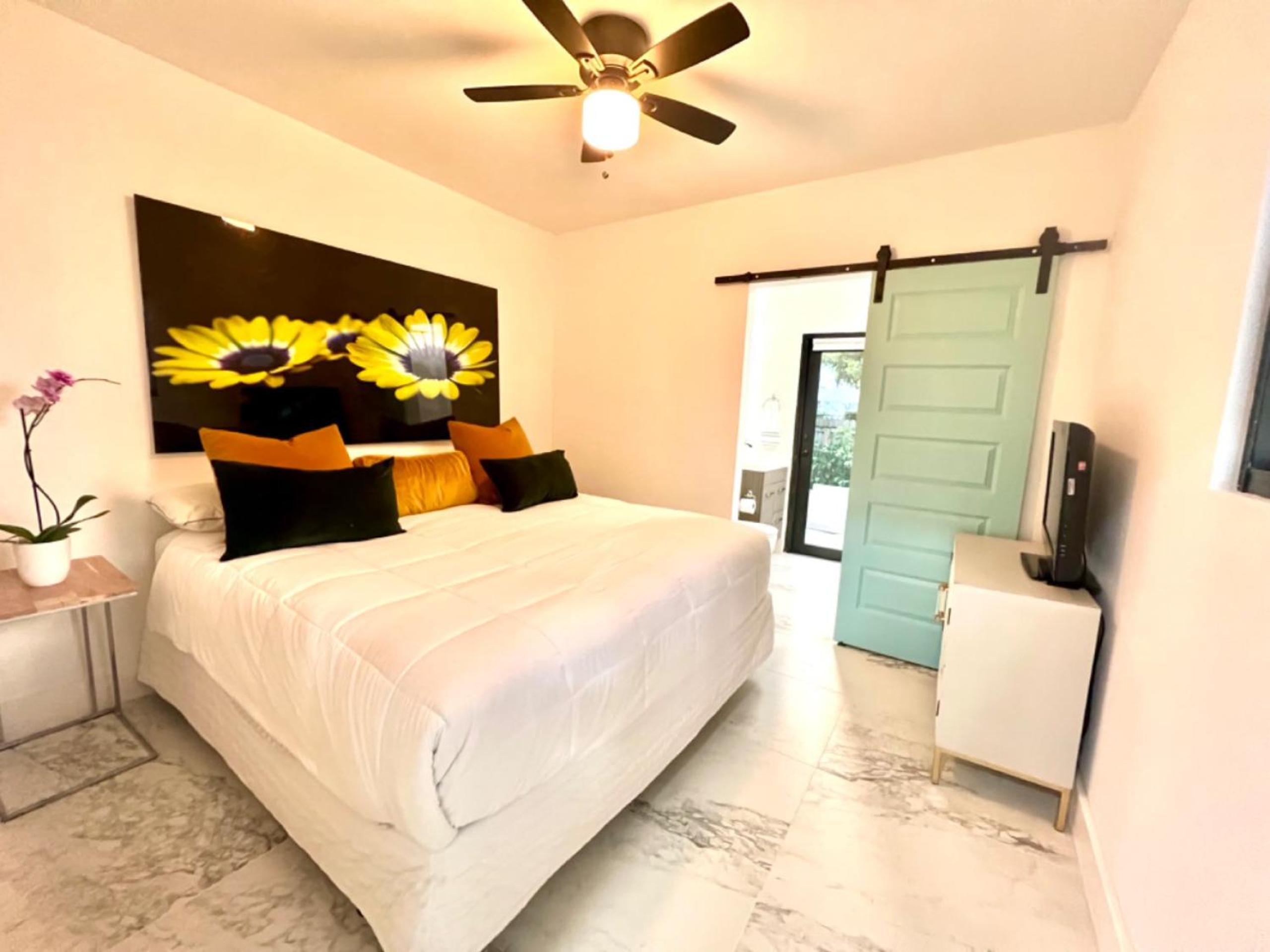 Three-Bedroom Villa photo 1