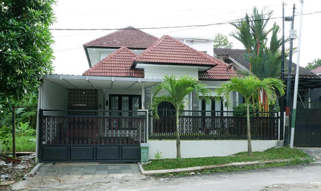 Three-Bedroom Villa photo 3