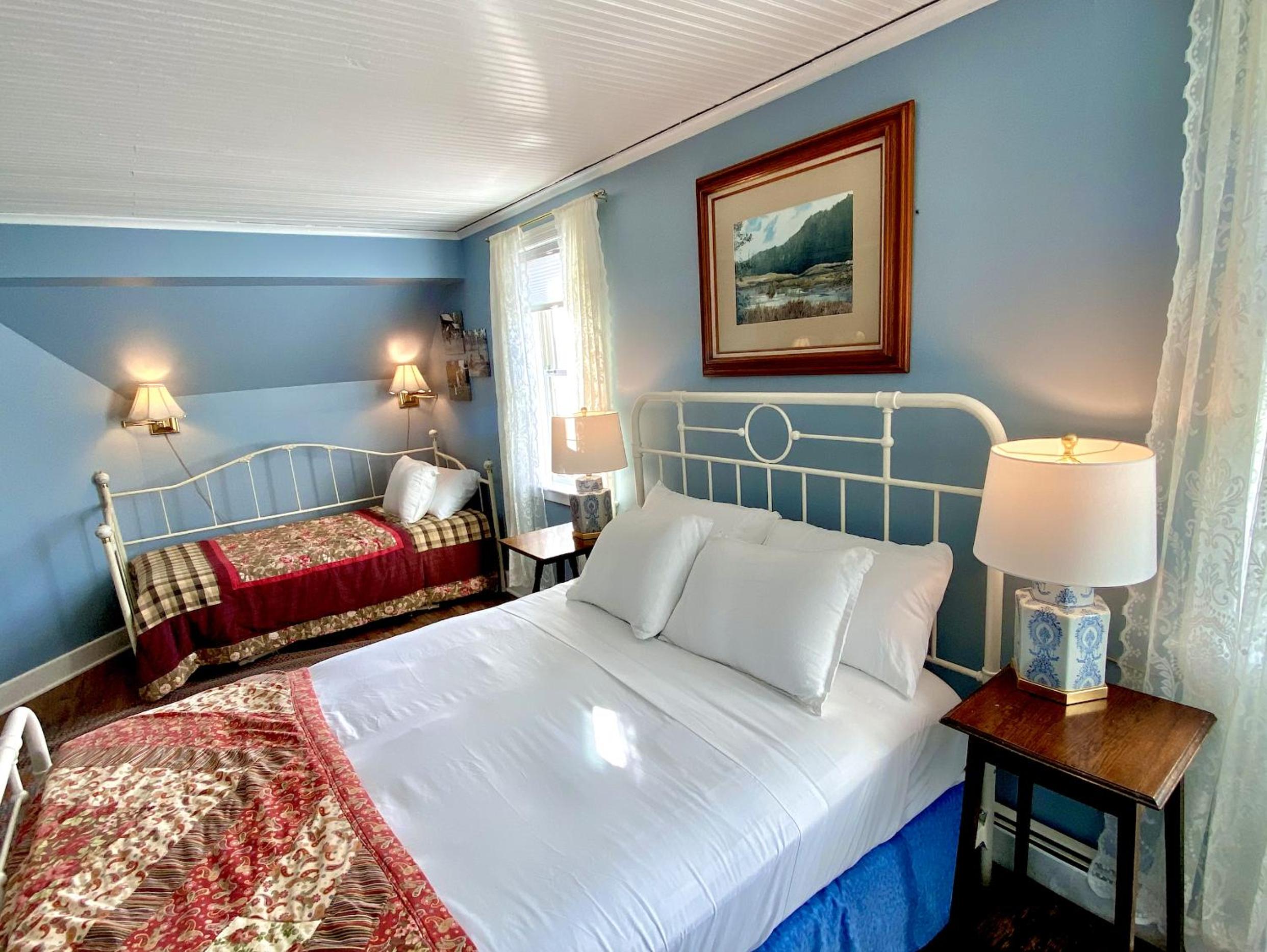 Superior Triple Room photo 2