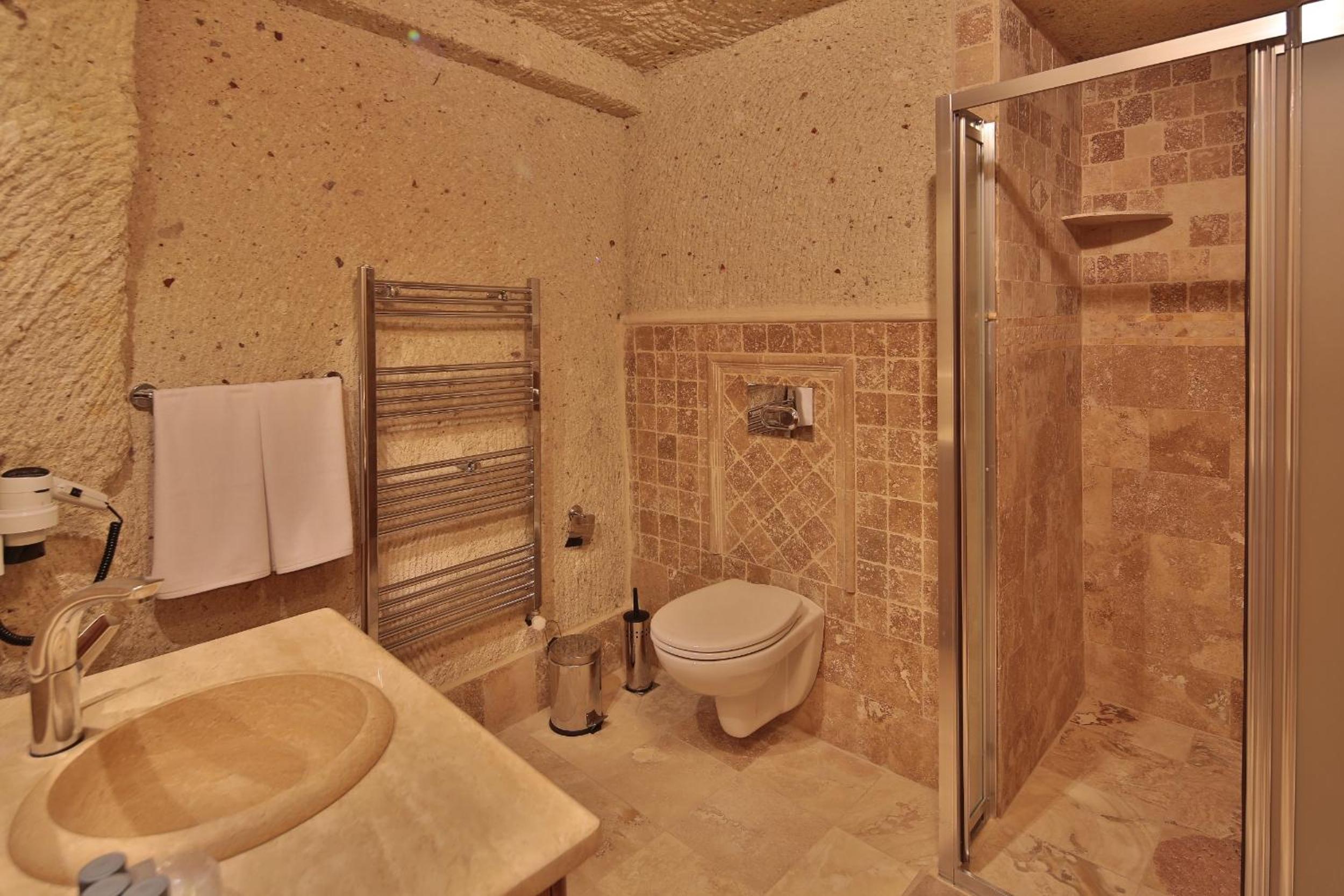 Cave Suite photo 2