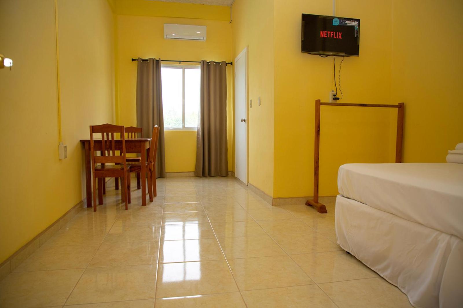 Standard Twin Room photo 3