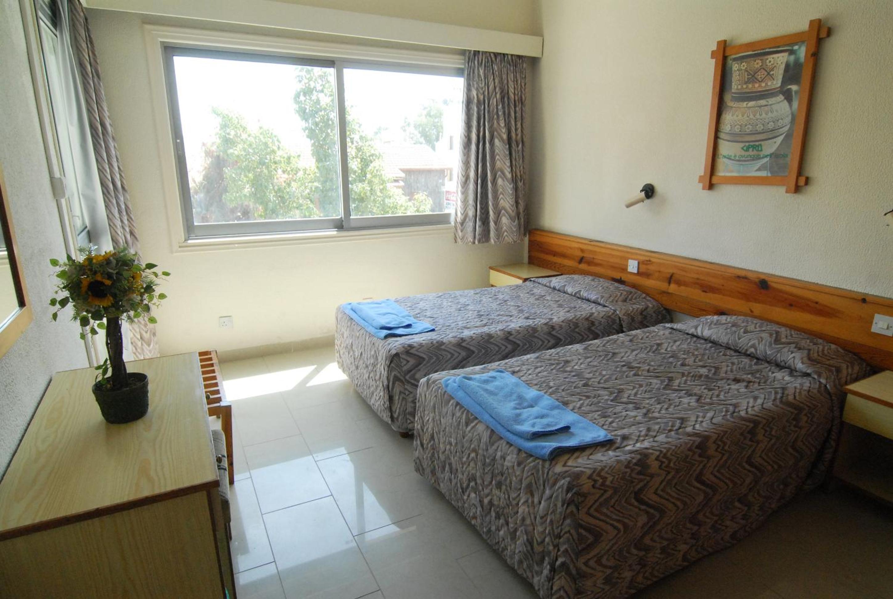 Two-Bedroom Apartment (4-5 Adults) photo 3