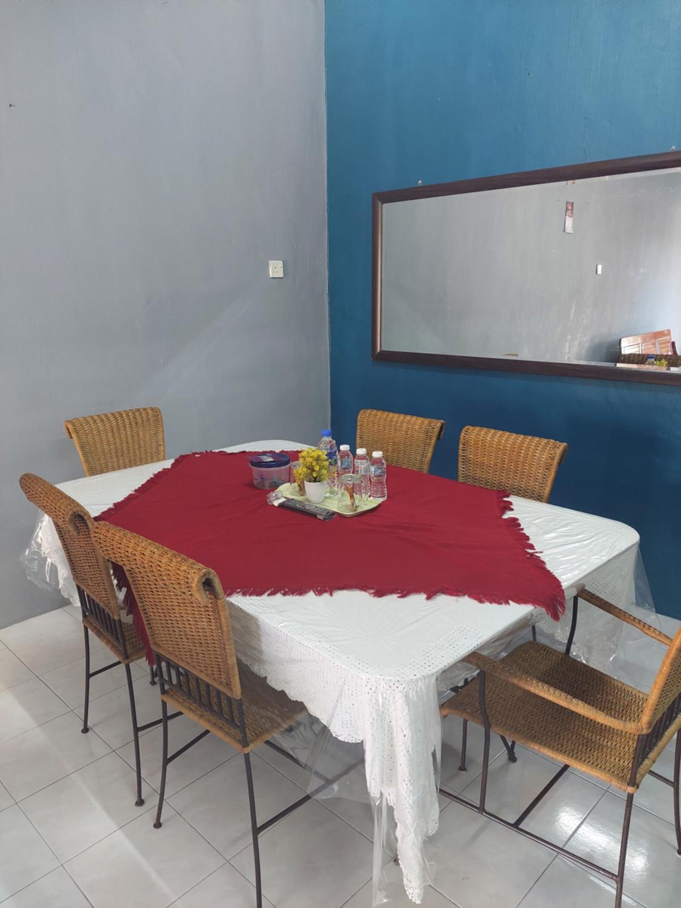 Three-Bedroom House photo 2