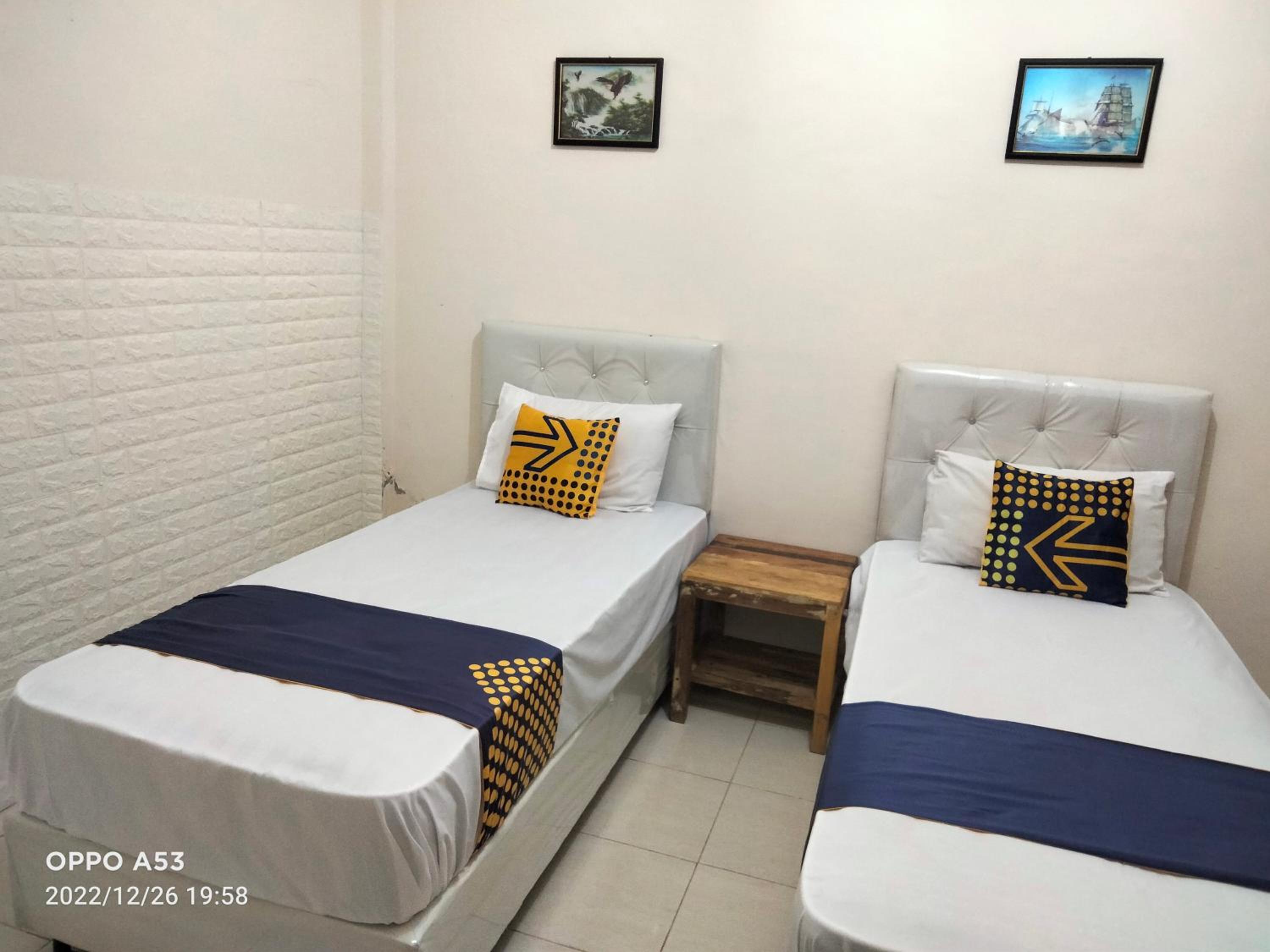 Standard Twin Room photo 1