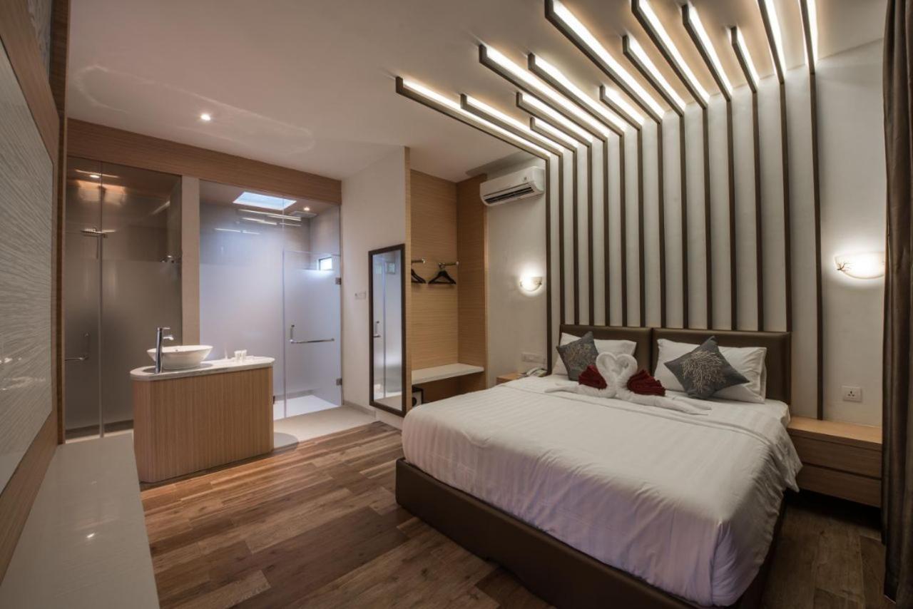 Double Room with Pool View photo 3