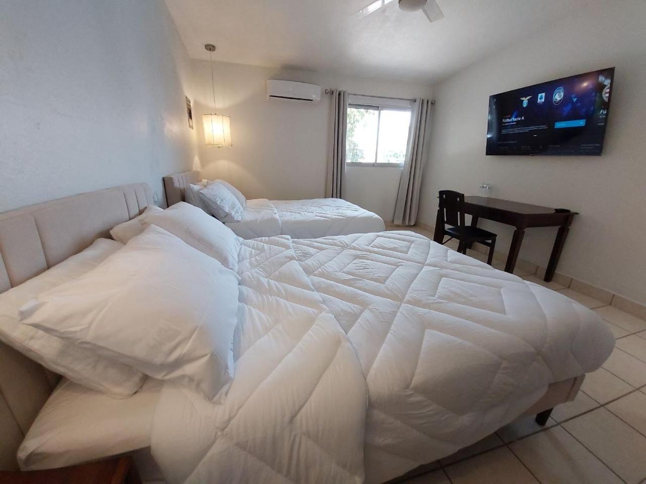 Twin Room - Photo 2