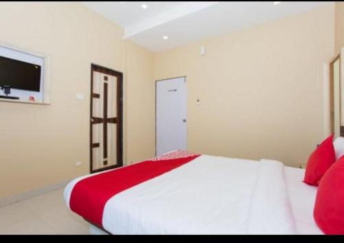 Deluxe Room (2 Adults + 1 Child) photo 2