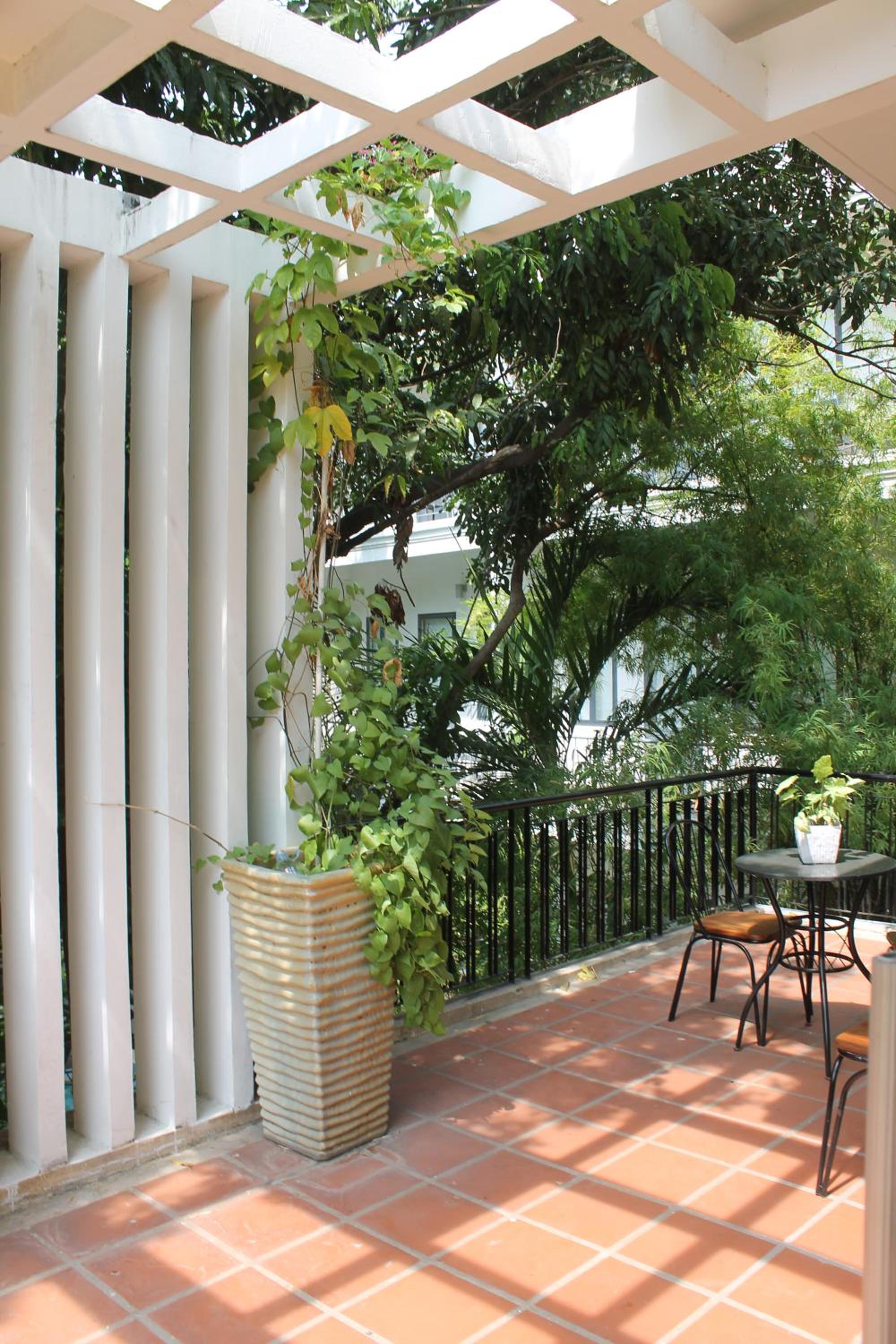 Family Room with Terrace - Photo 3