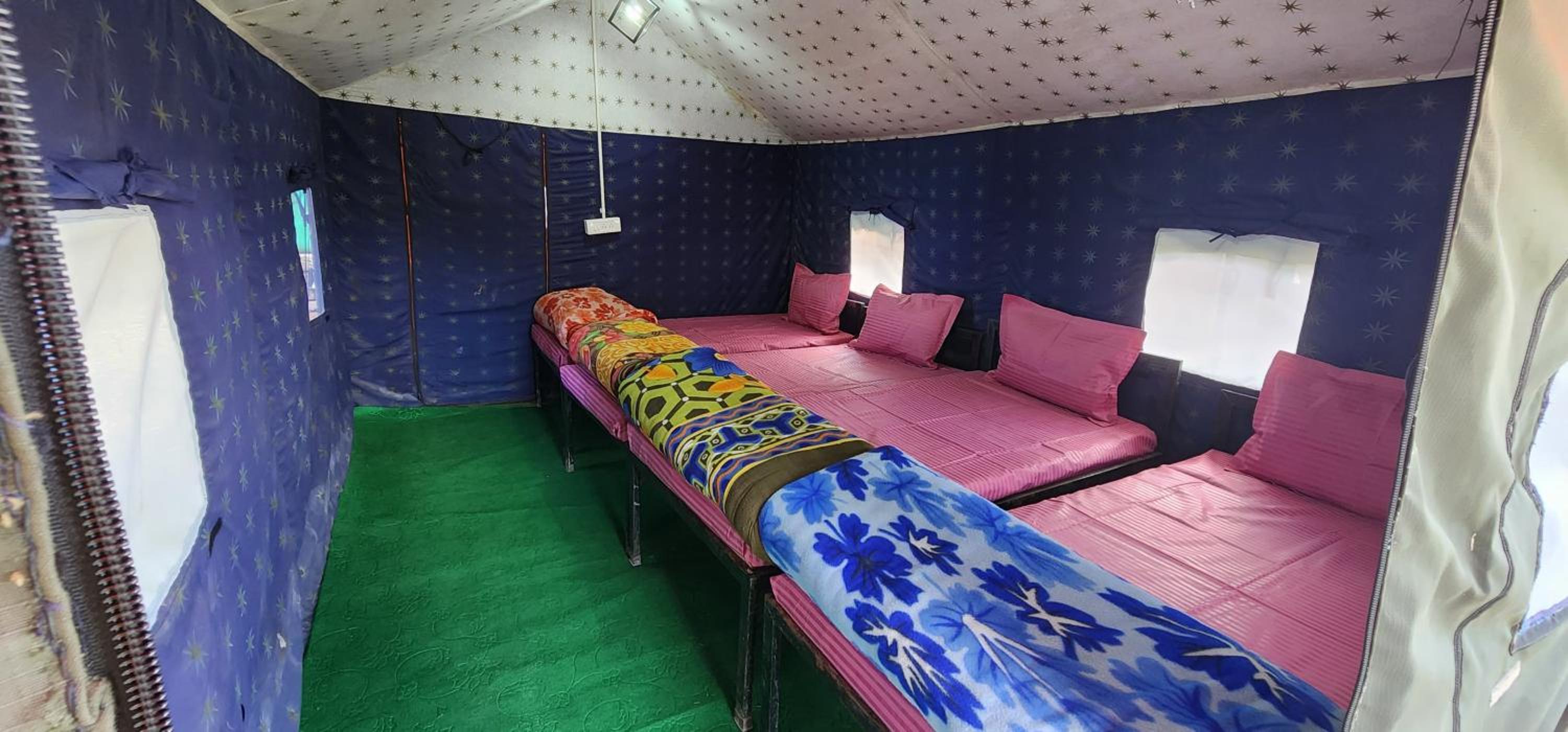 Standard Twin Room With Mountain View