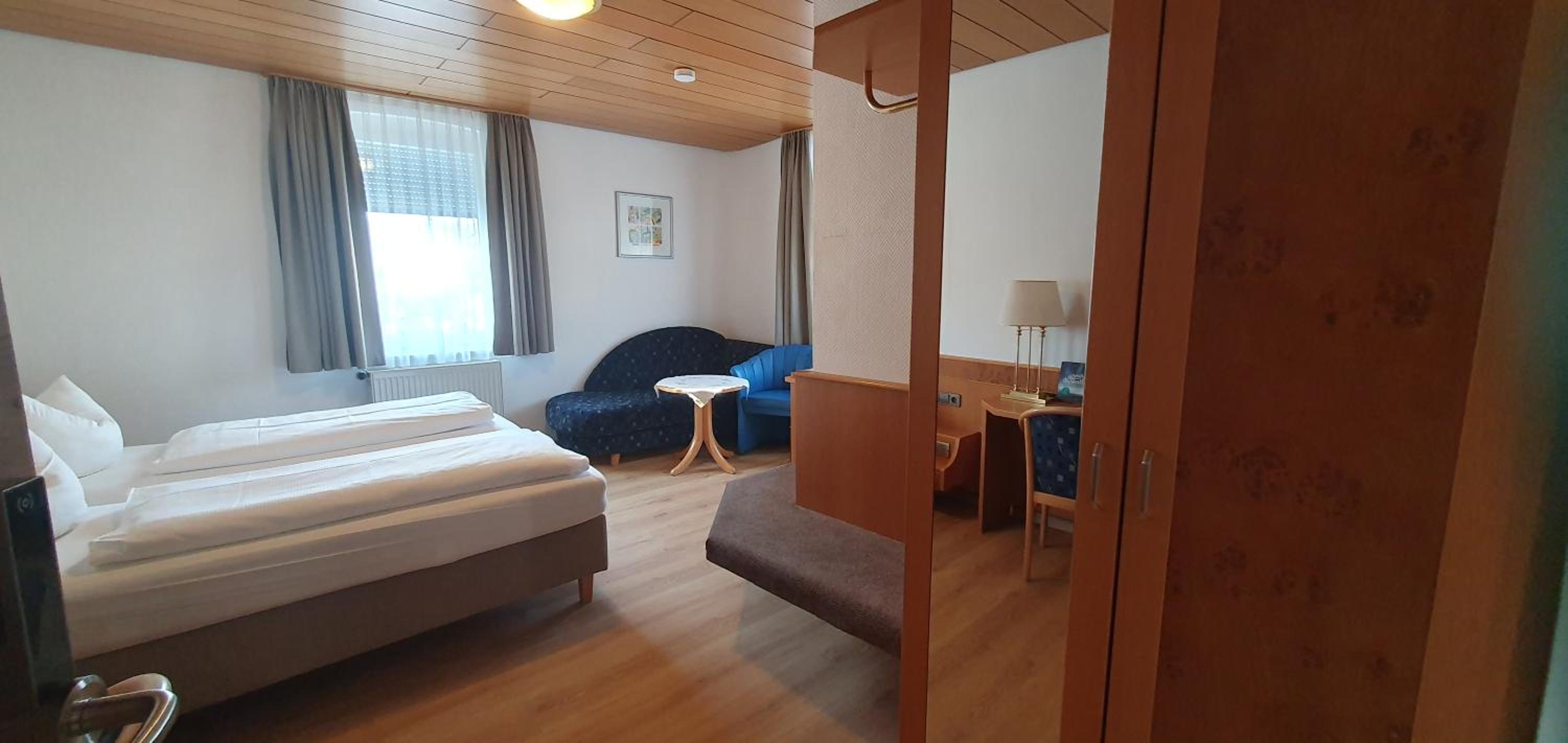 Double Room - Photo 12