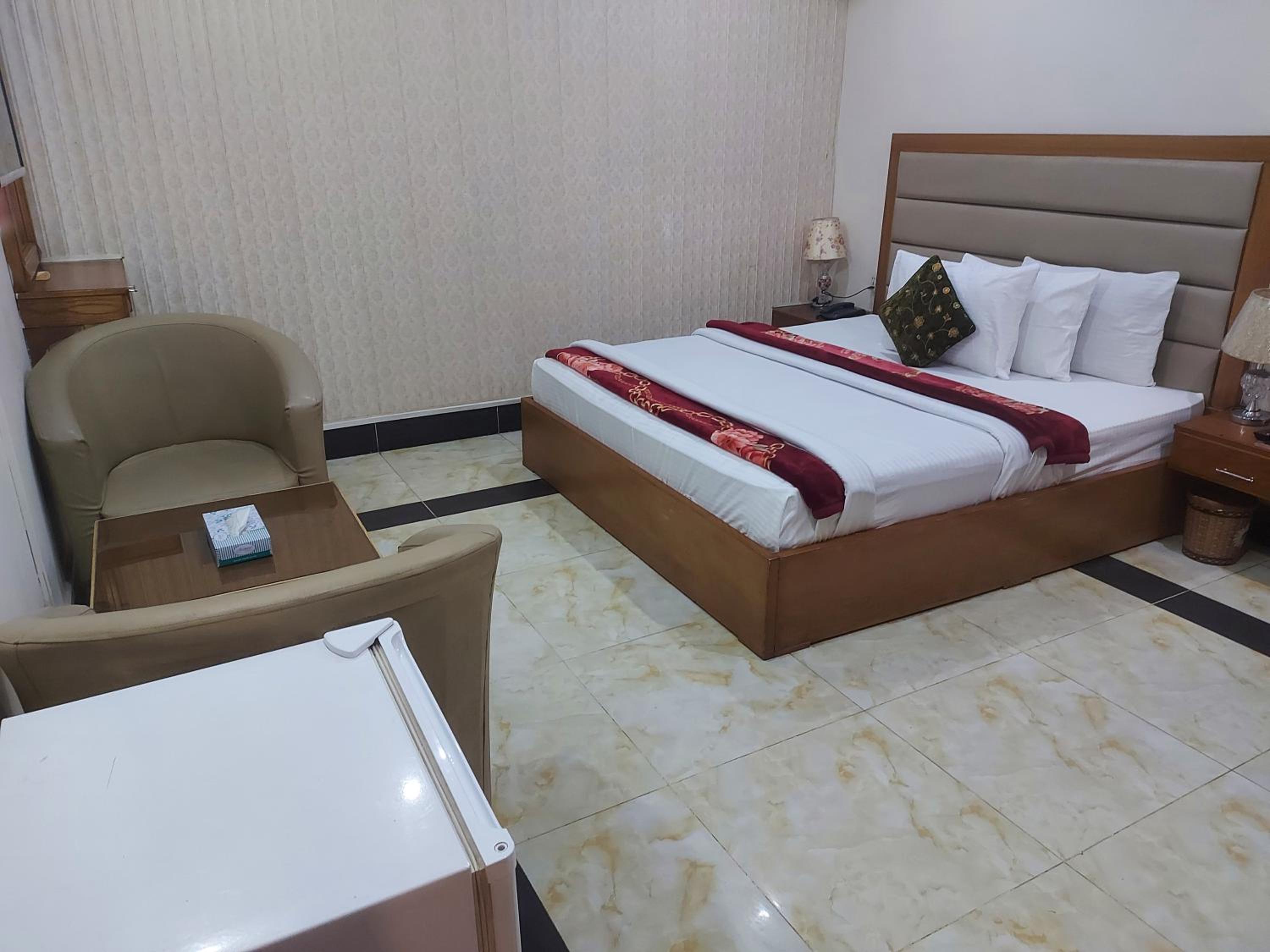 Deluxe Double Room - Photo 7