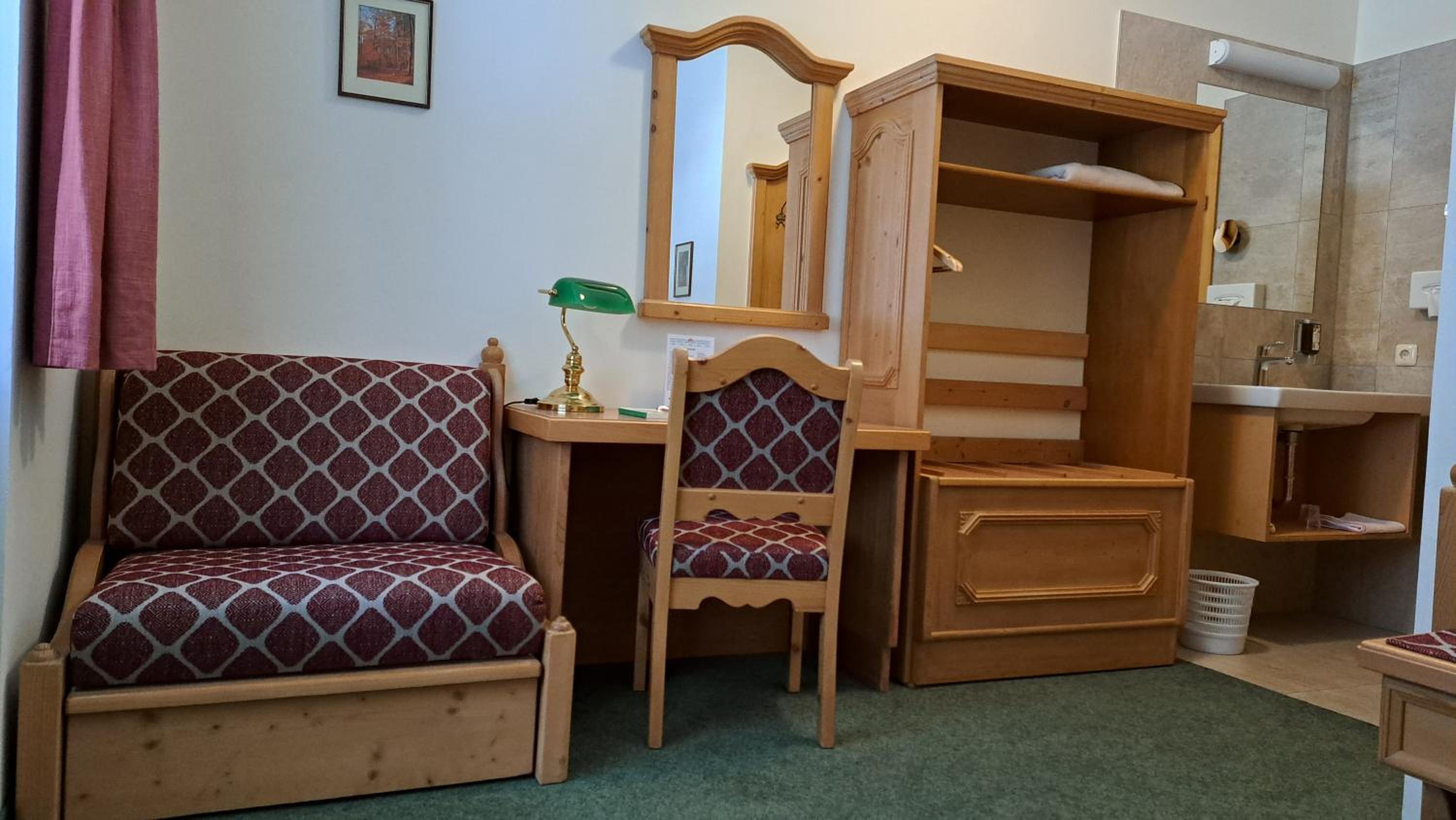 Single Room photo 2