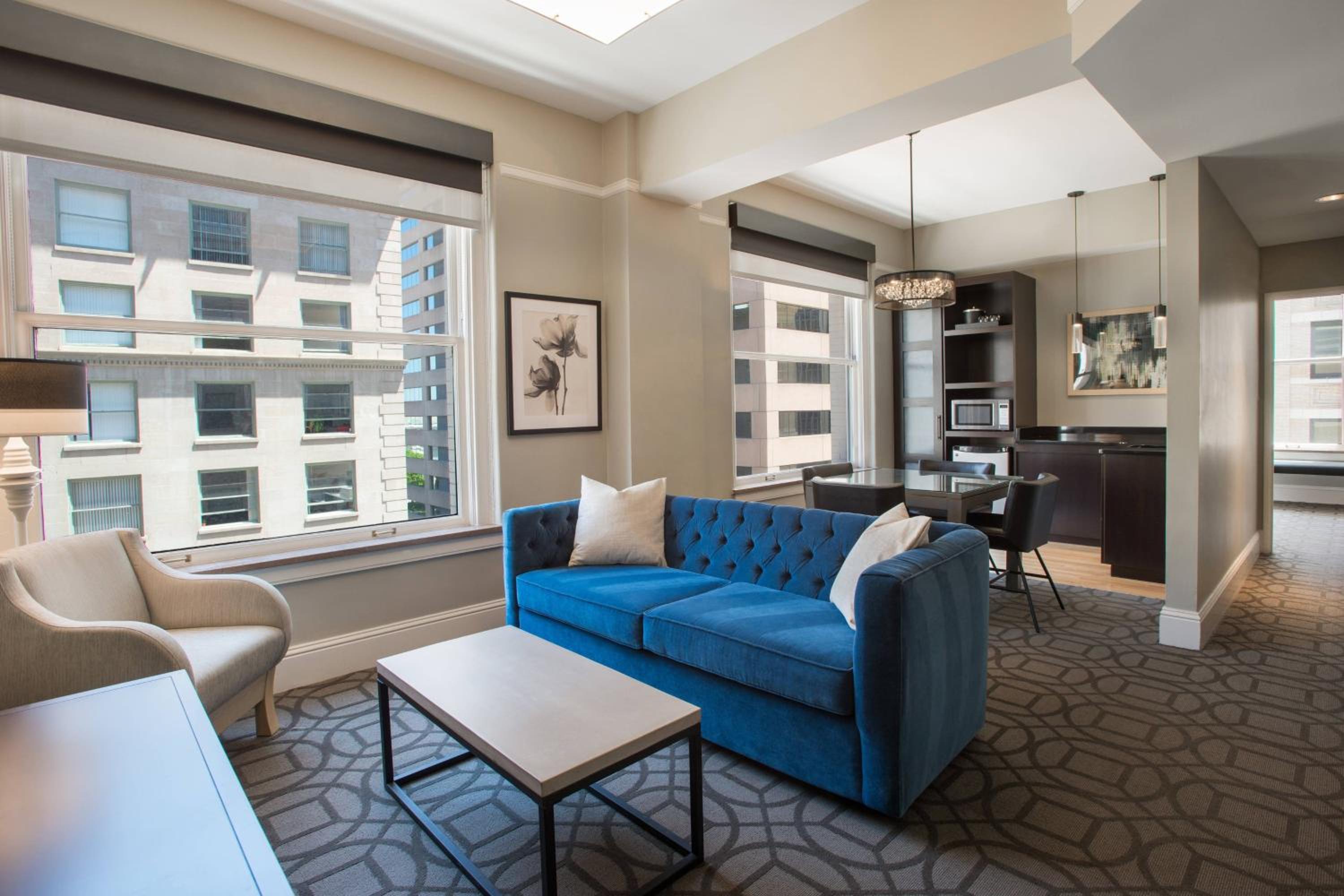 One-Bedroom Suite with One King Bed - Photo 5