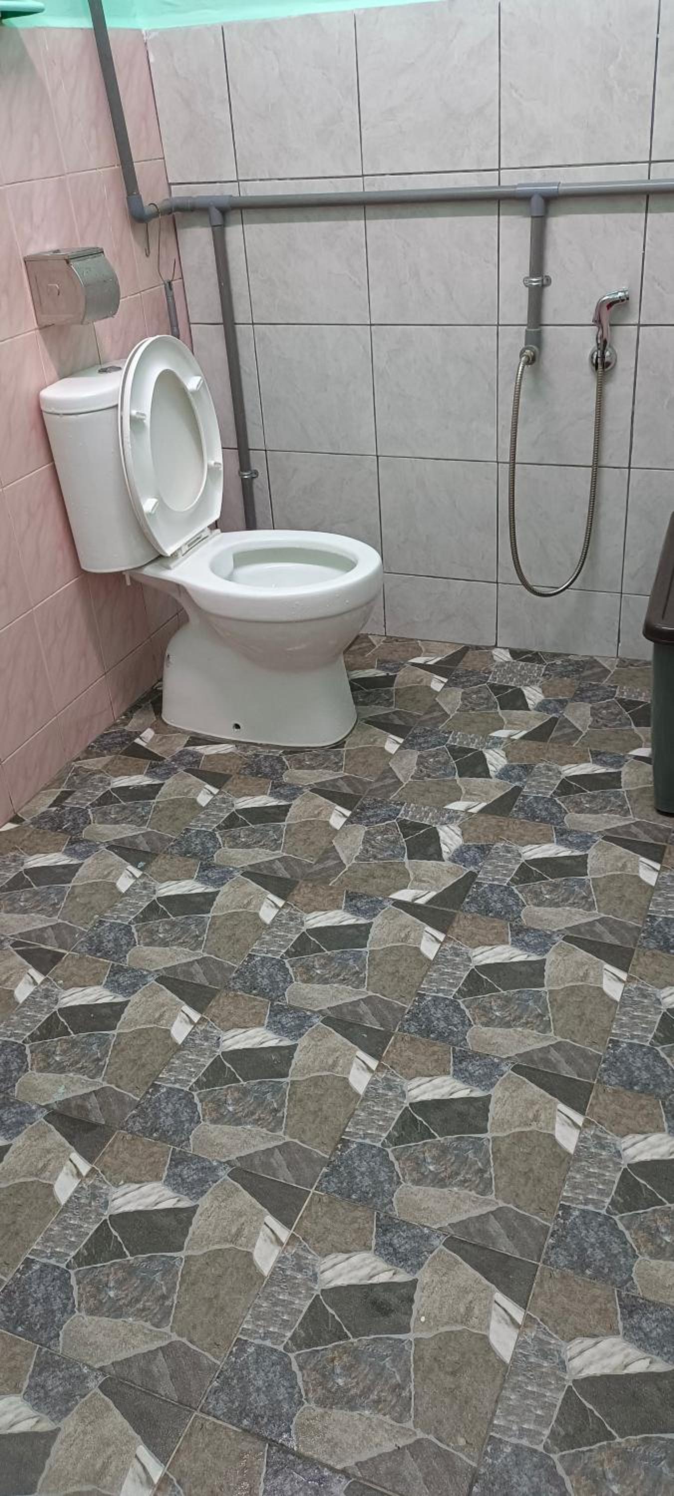 Basic Triple Room with Shared Bathroom photo 3