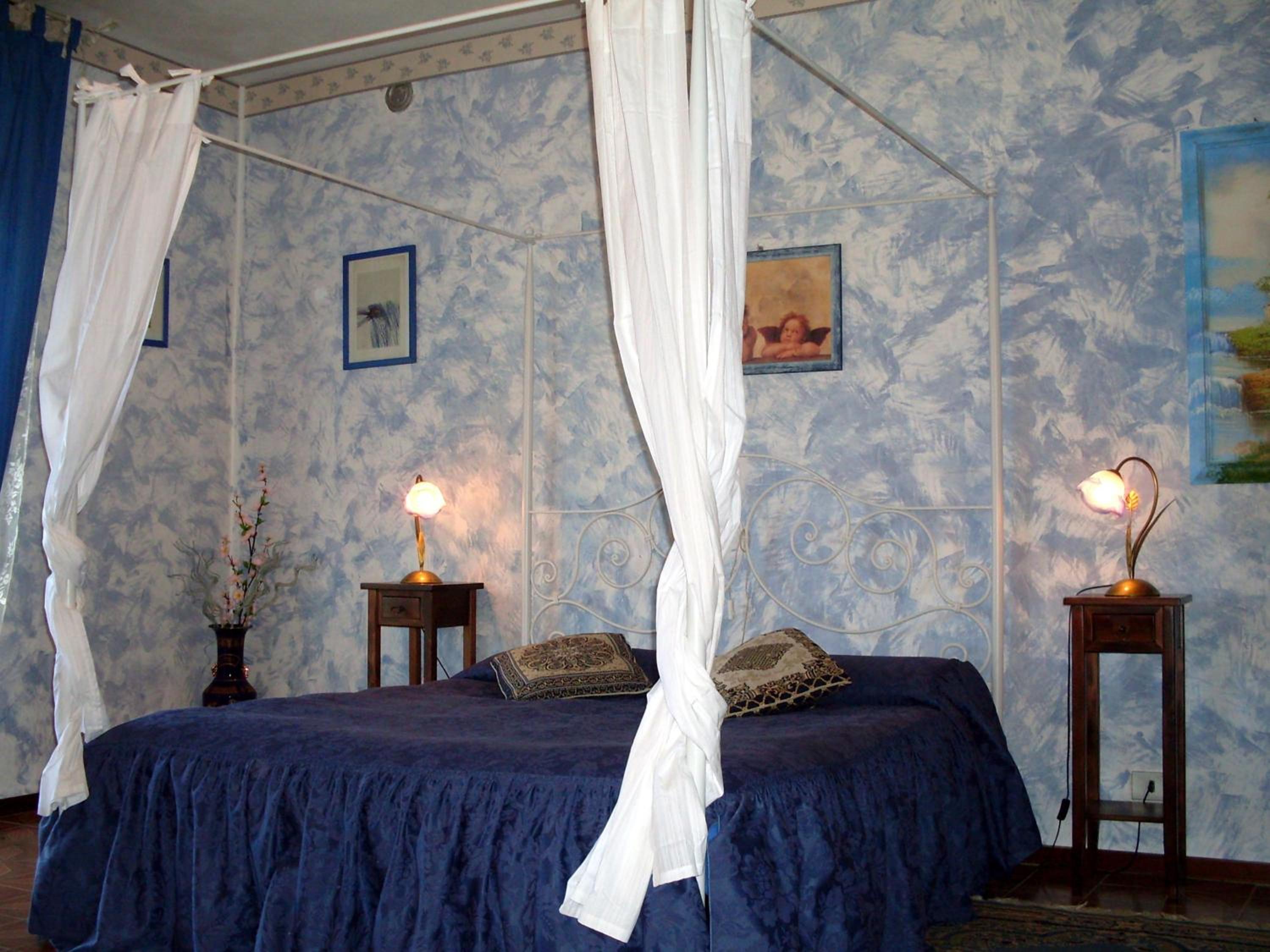 Superior King Room photo 2