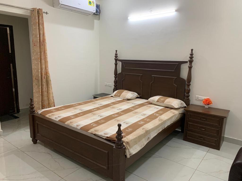 Double Room with Private Bathroom - Photo 1