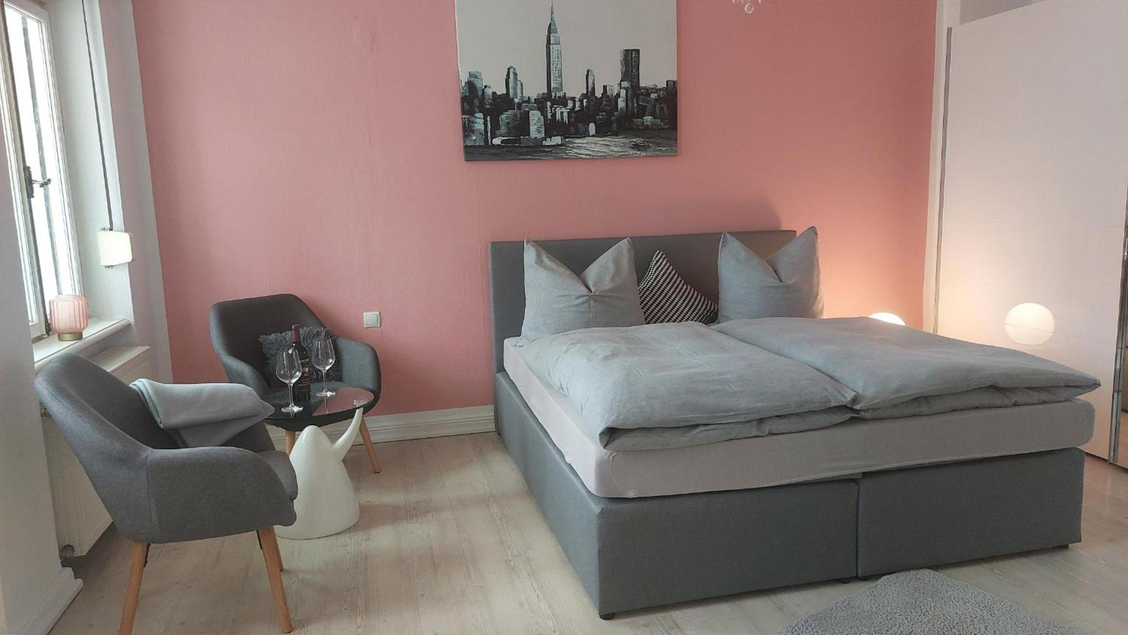 One-Bedroom Apartment photo 3