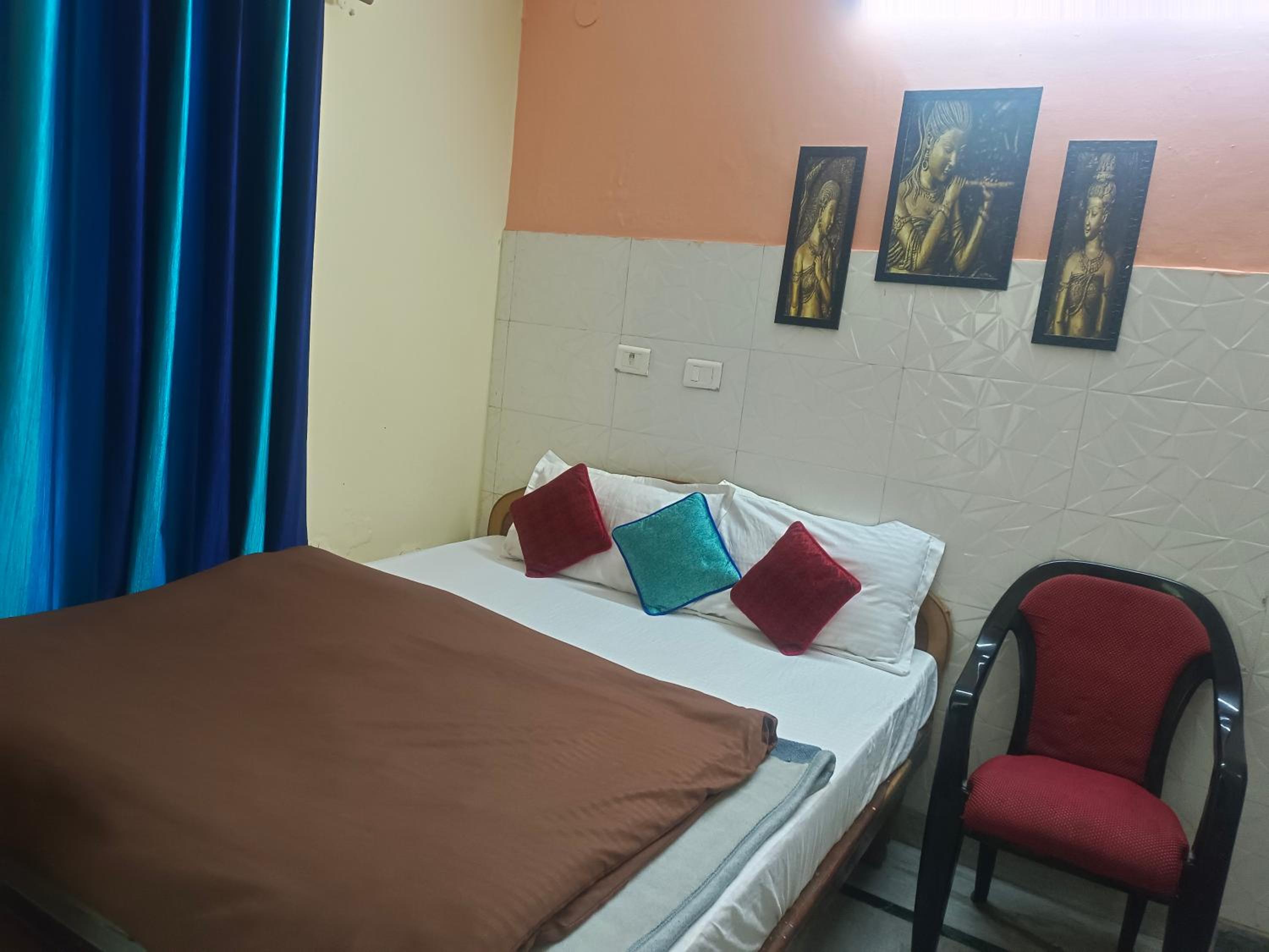 Double or Twin Room - Photo 1