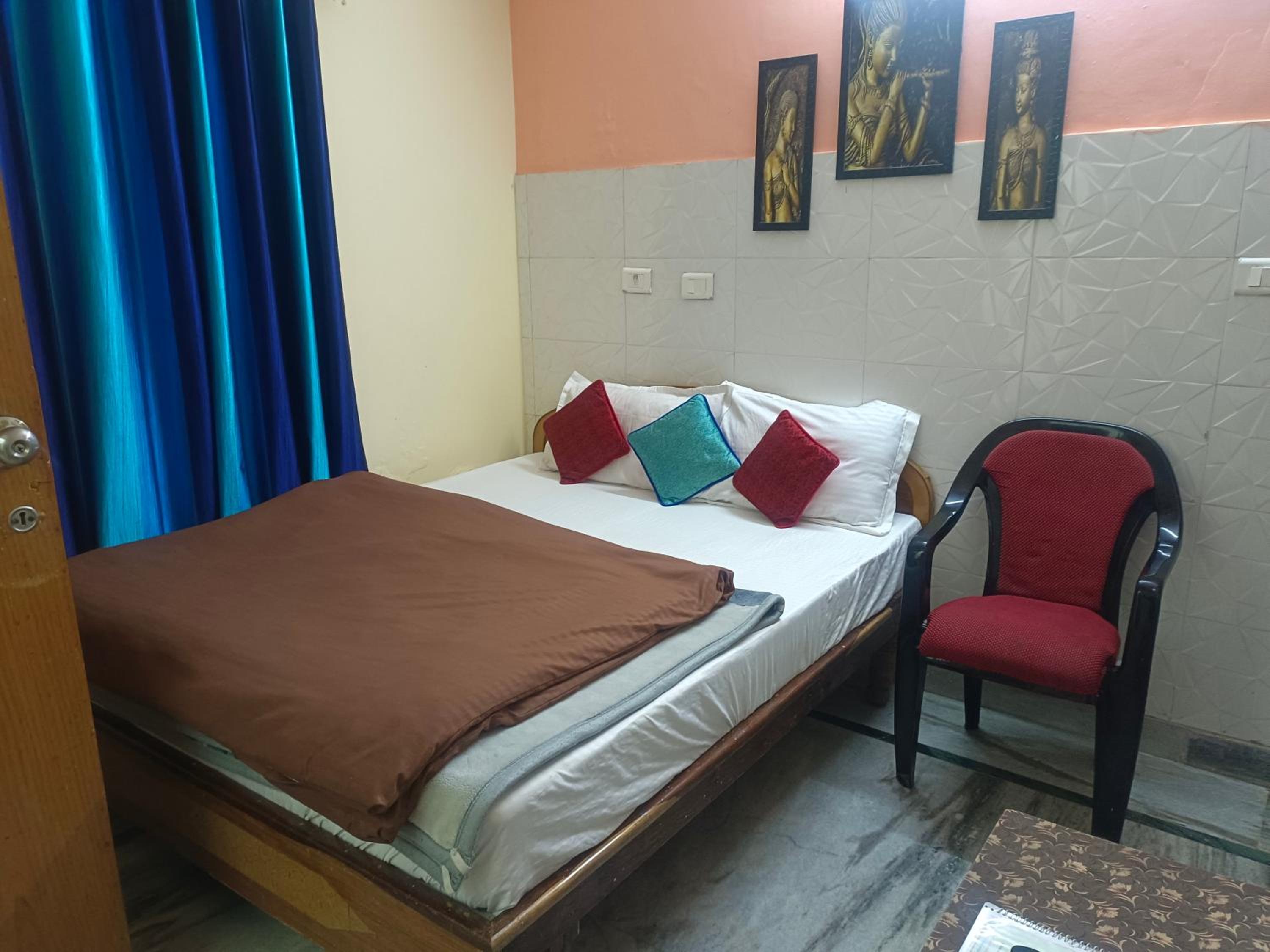 Double or Twin Room - Photo 2