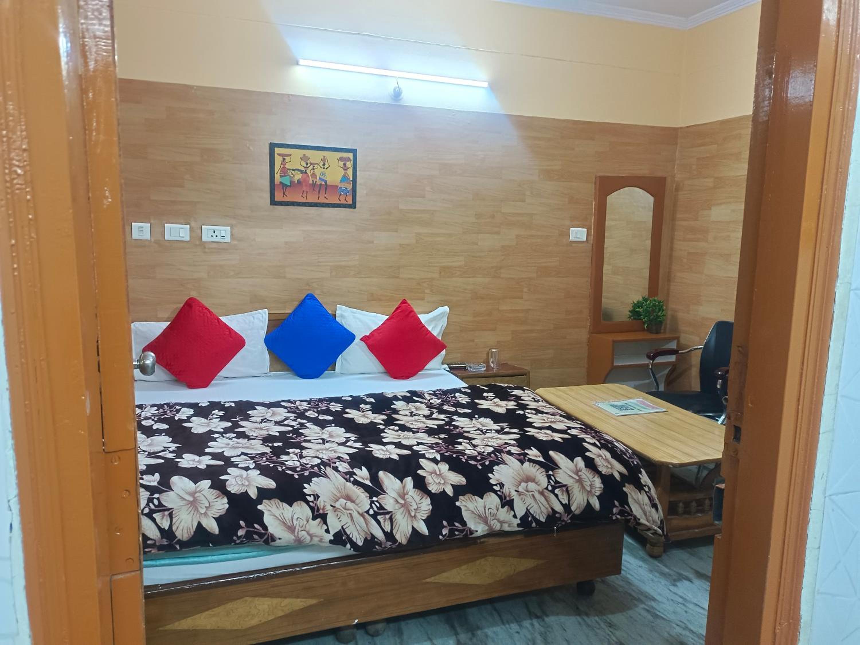 Double or Twin Room photo 2