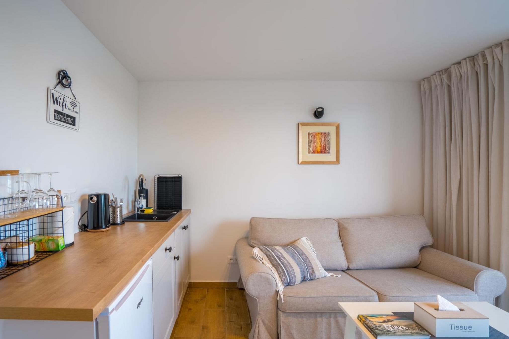Apartment with Lake View - Photo 27