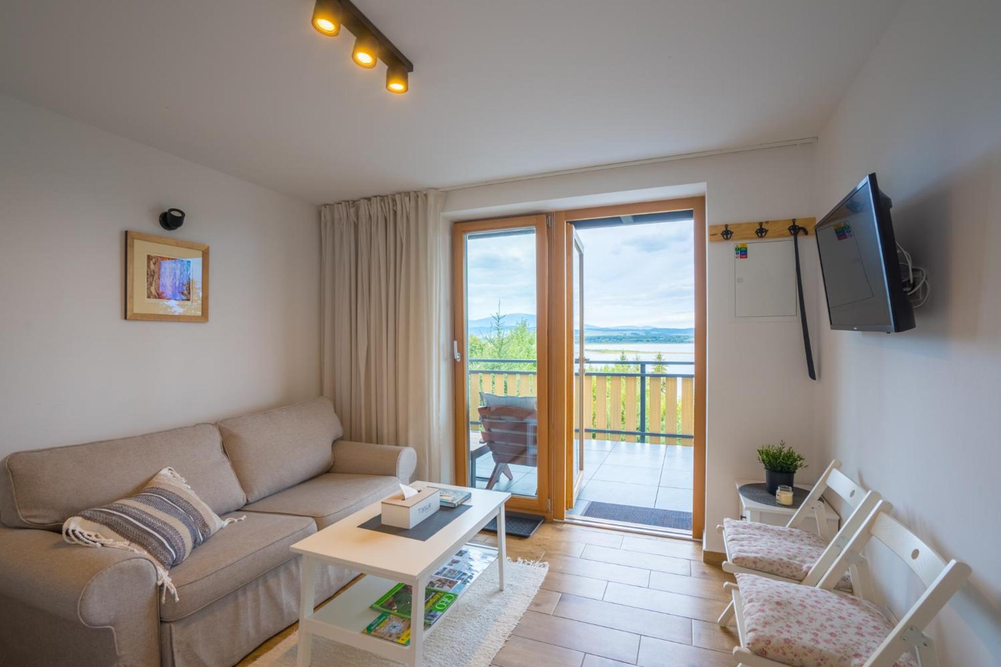 Apartment with Lake View - Photo 13