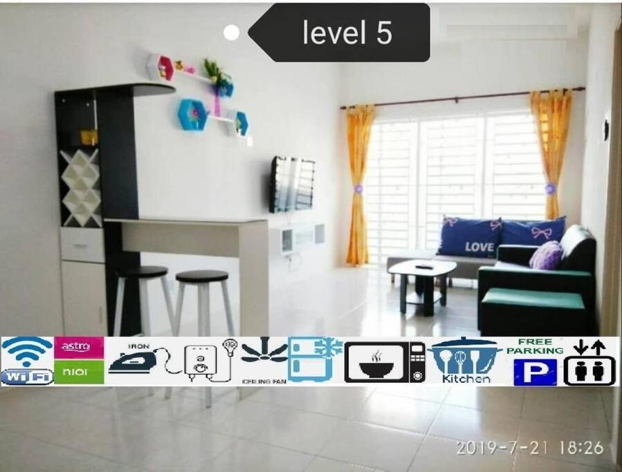 Three-Bedroom Apartment photo 1