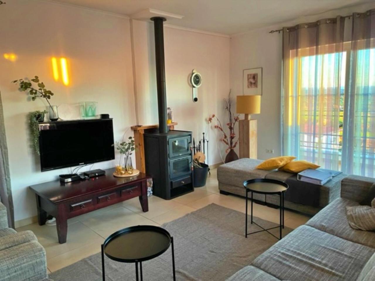 Three-Bedroom Apartment photo 1