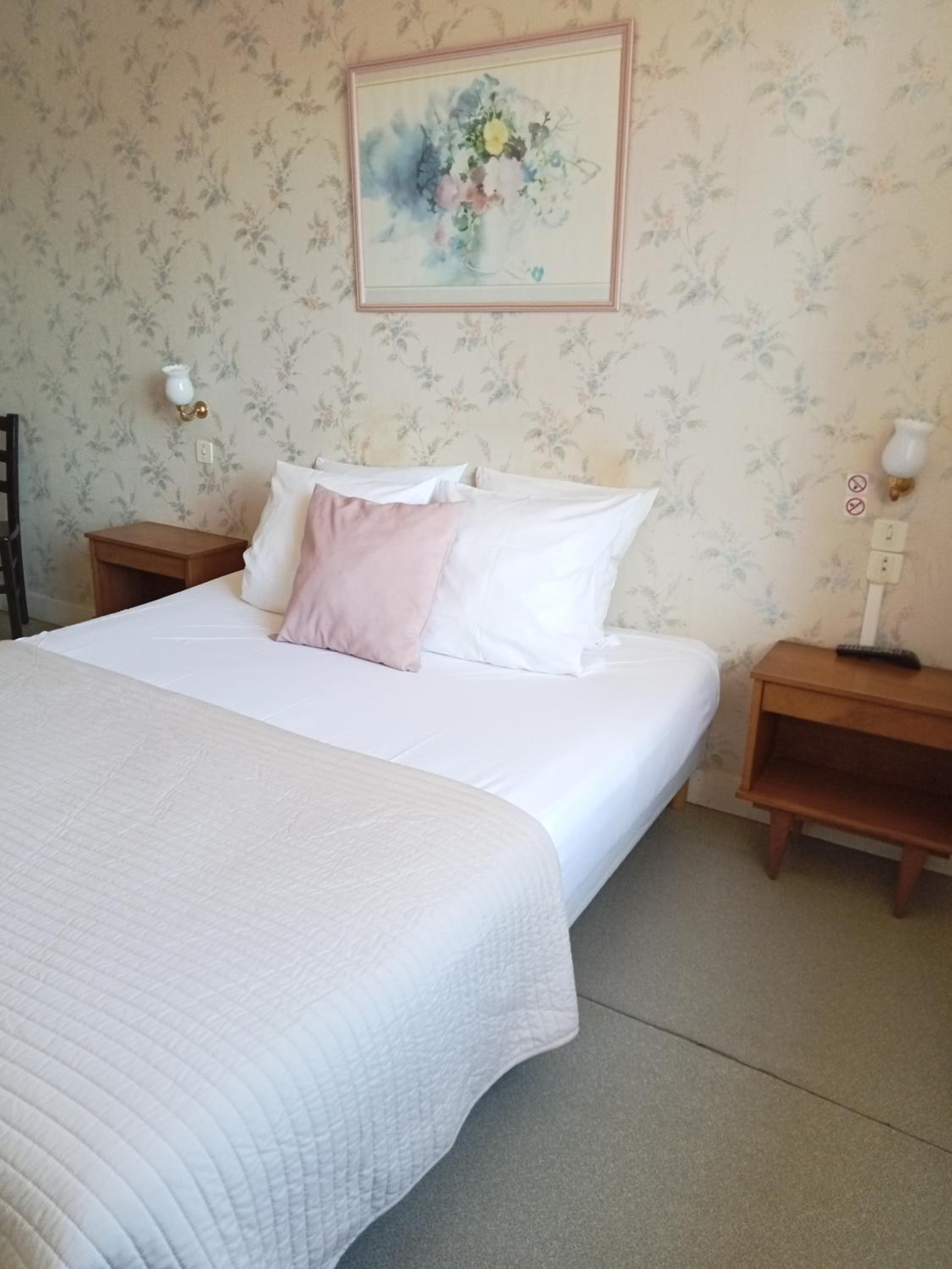 Economy Double Room photo 3
