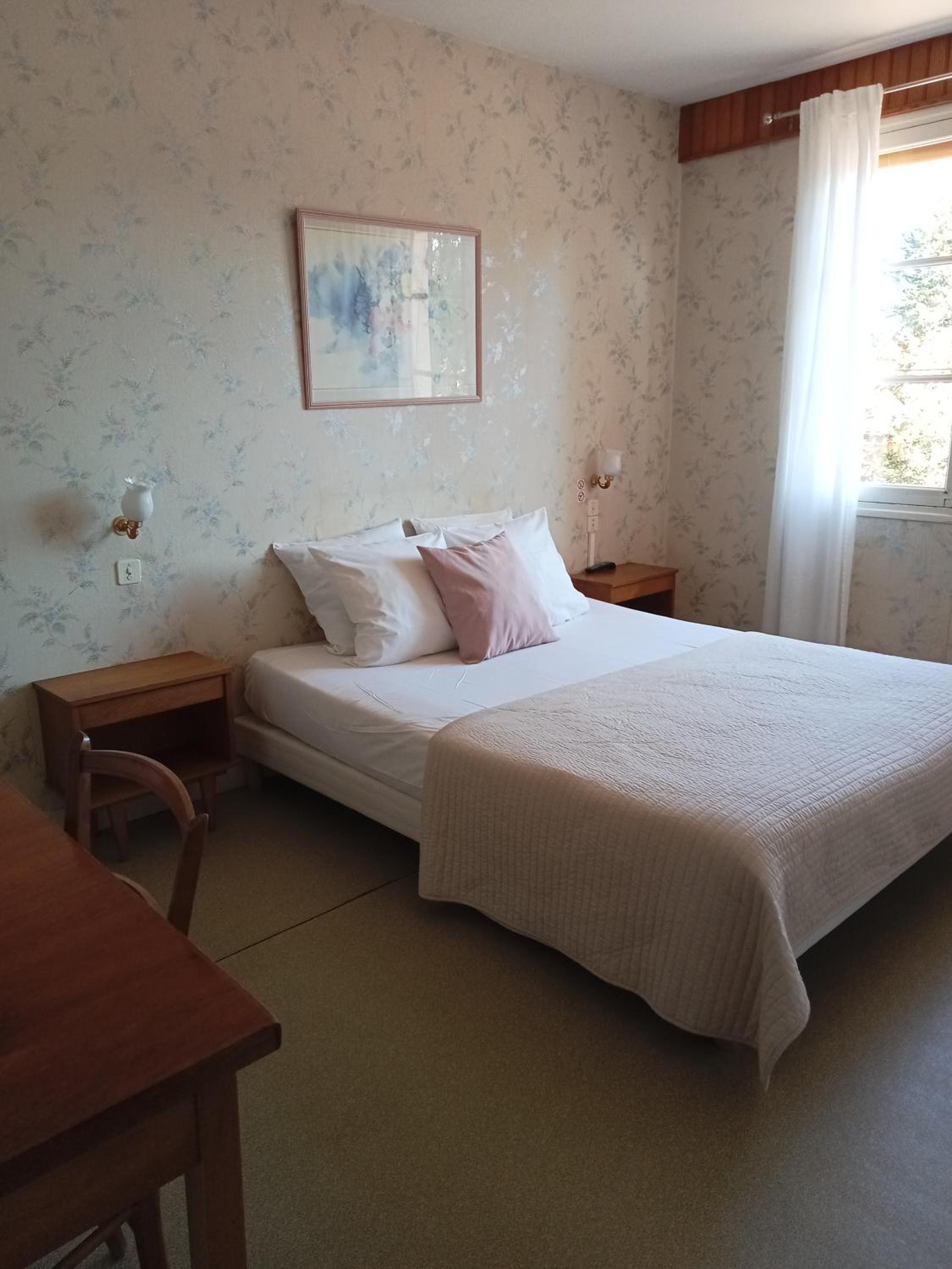 Economy Double Room photo 1
