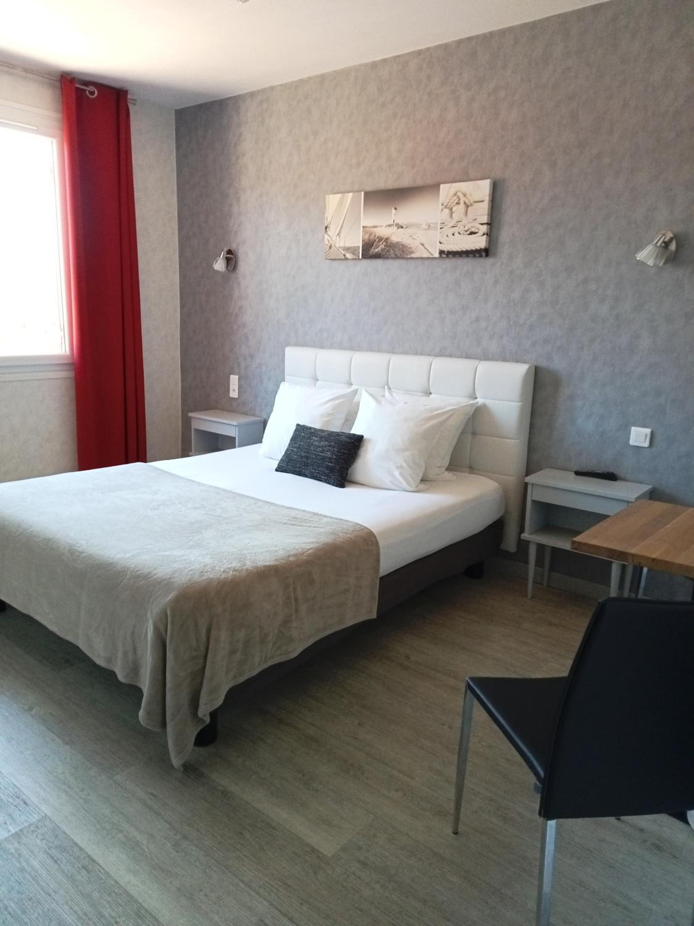 Standard Double Room photo 3