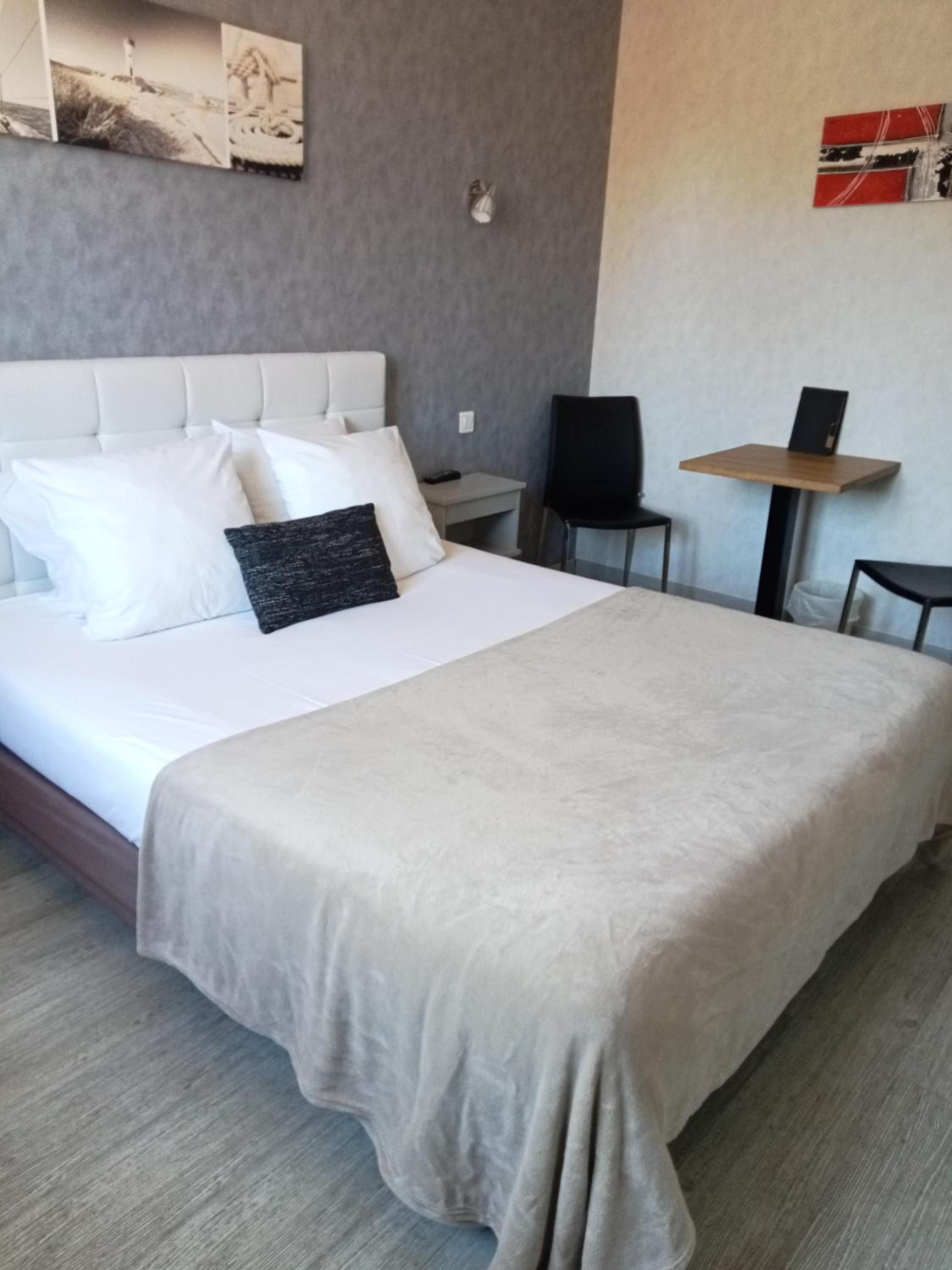 Standard Double Room photo 2