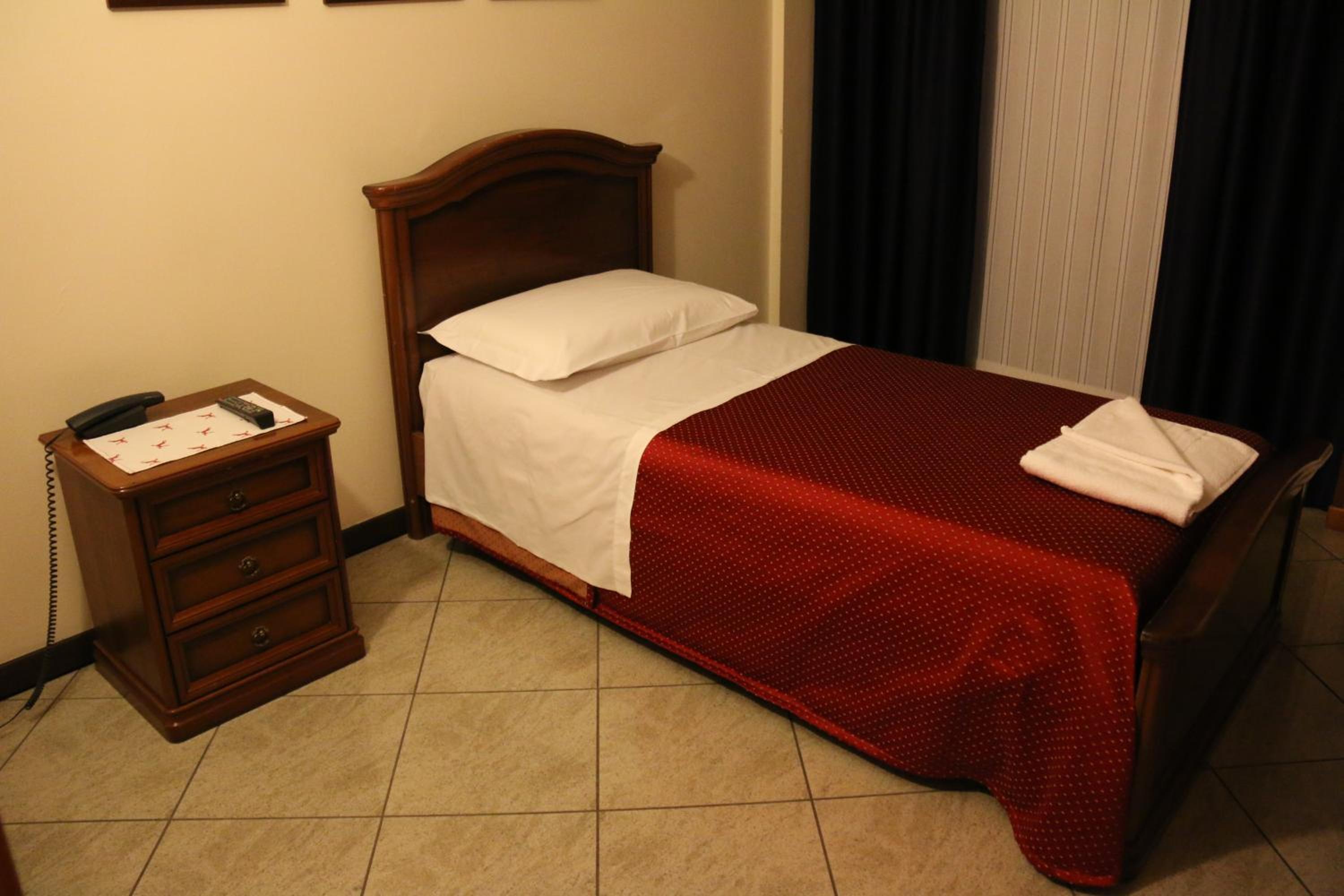 Single Room photo 1