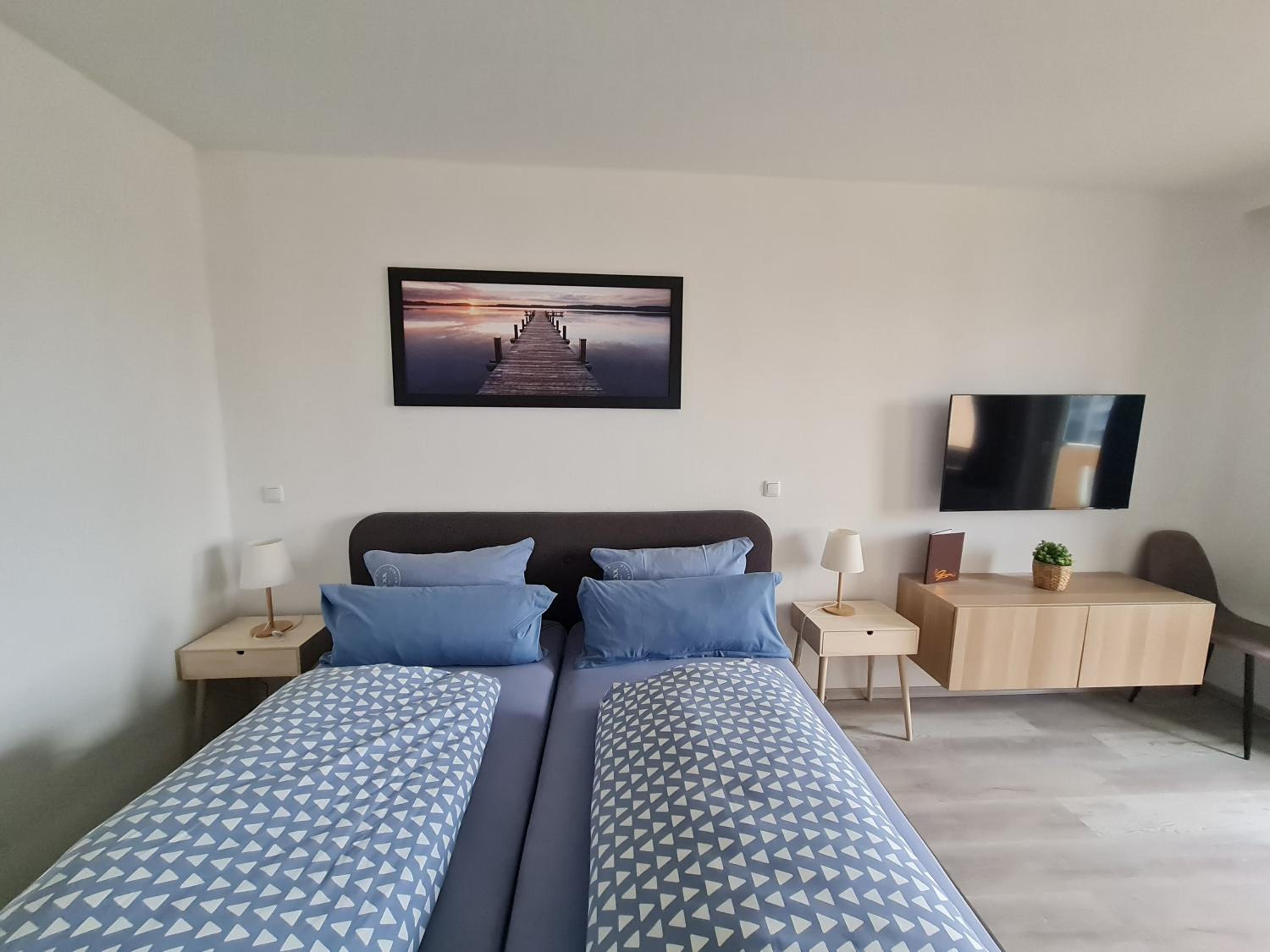 One-Bedroom Apartment photo 1