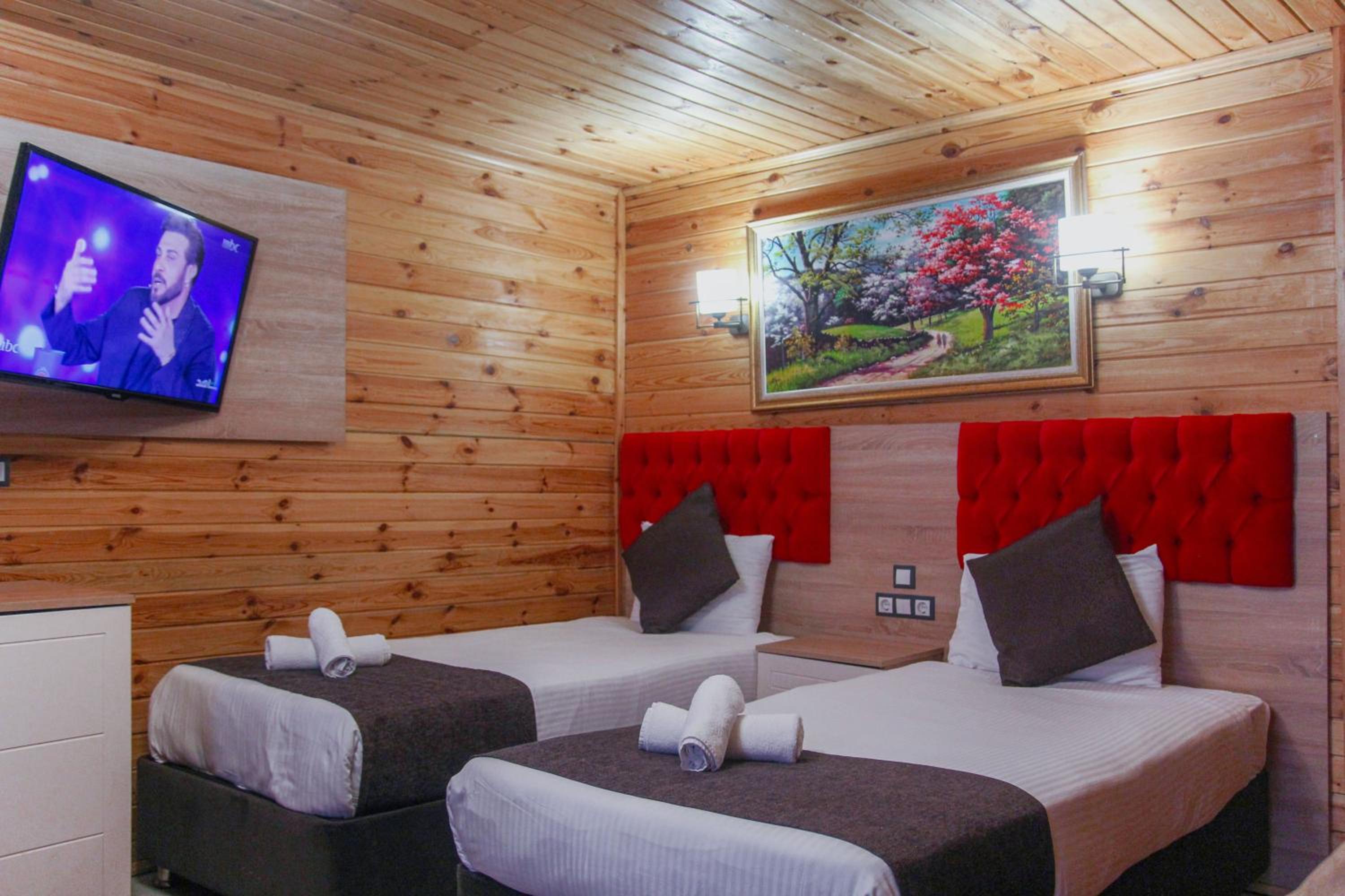 Two-Bedroom Bungalow with Lake View - Photo 25