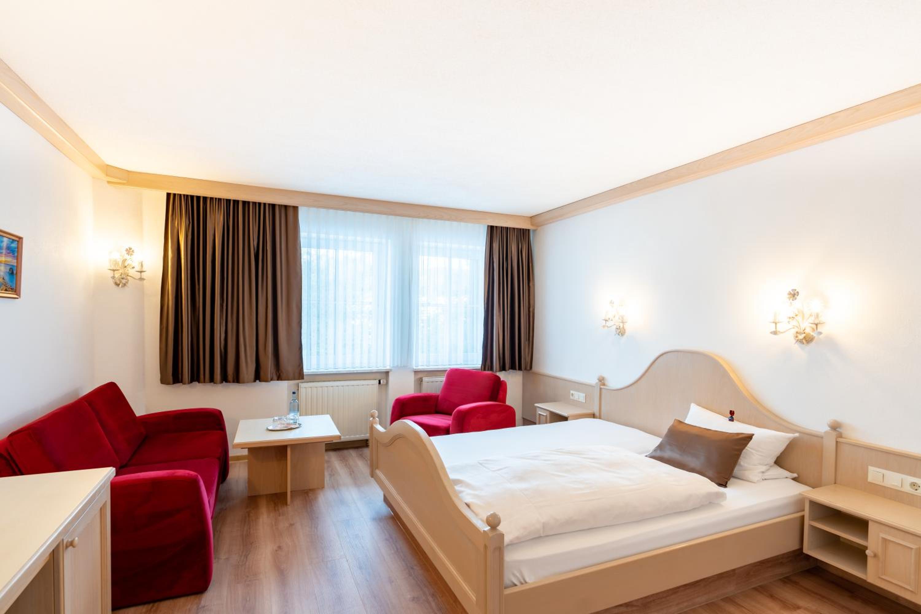 Single Room with Balcony photo 3
