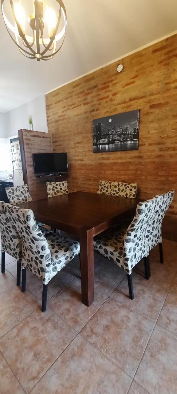 Three-Bedroom House photo 2
