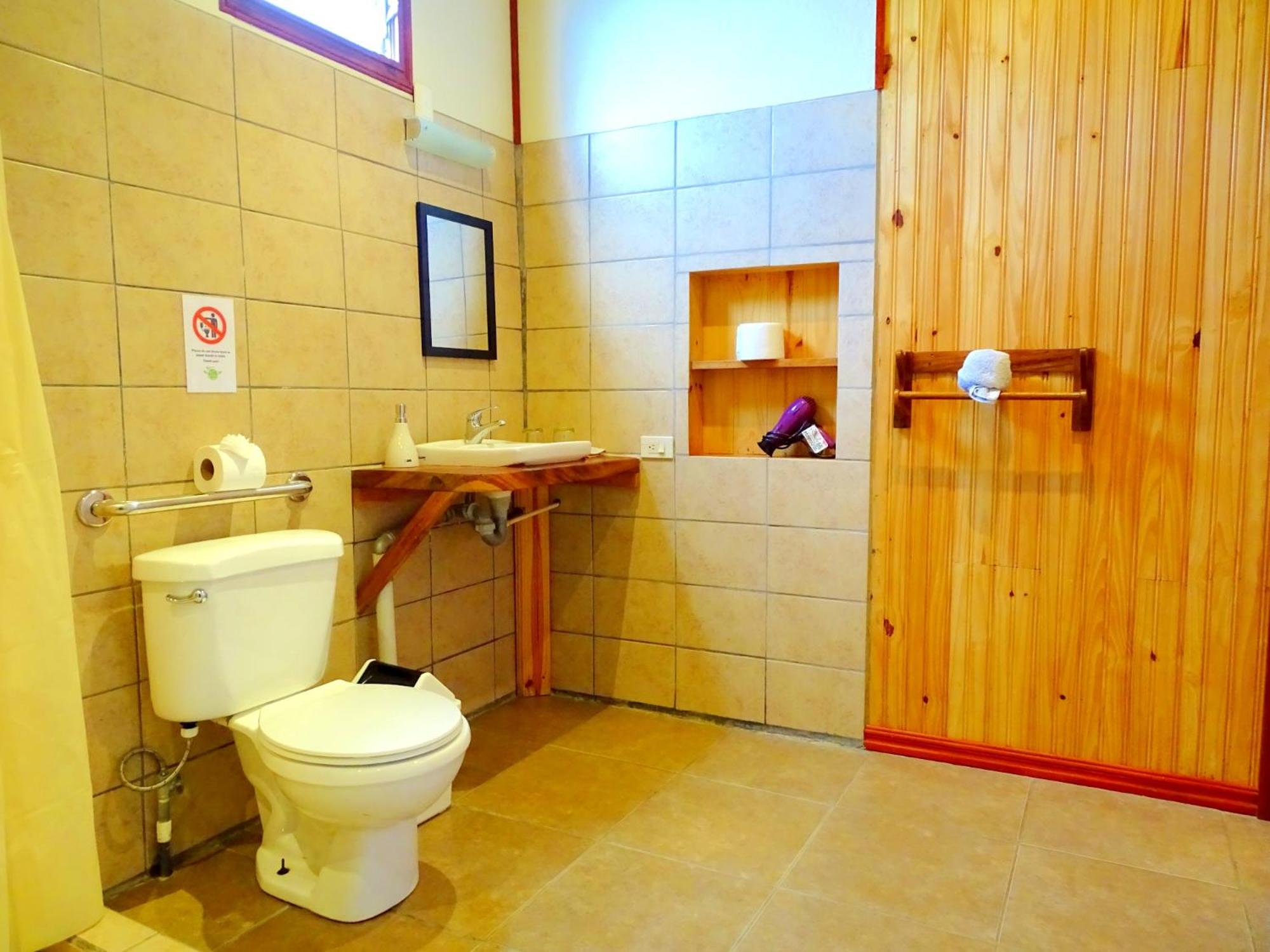 Basic Triple Room photo 2