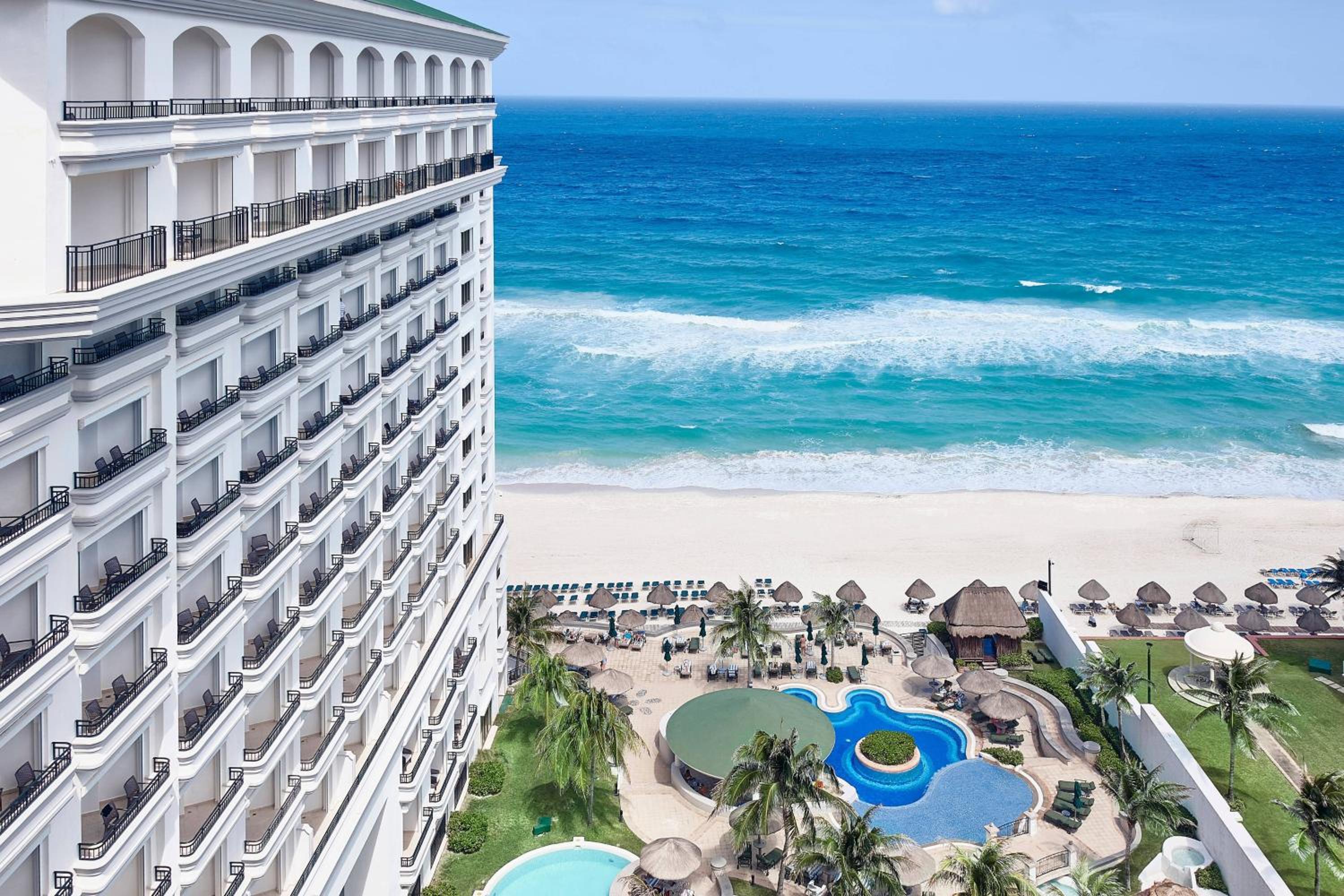 Premium Ocean View Deluxe King with Balcony - Photo 6
